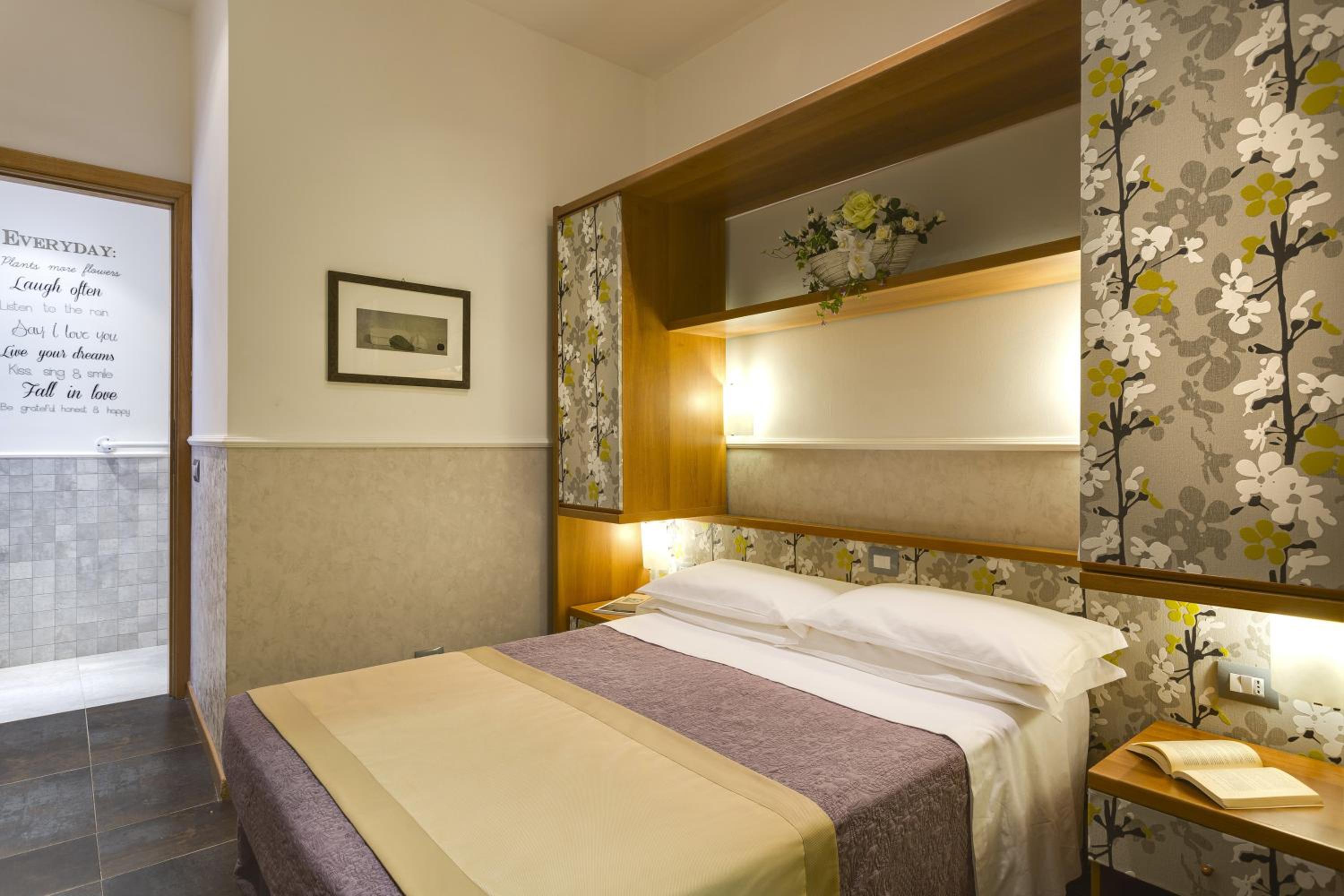 Double or Twin Room photo 3