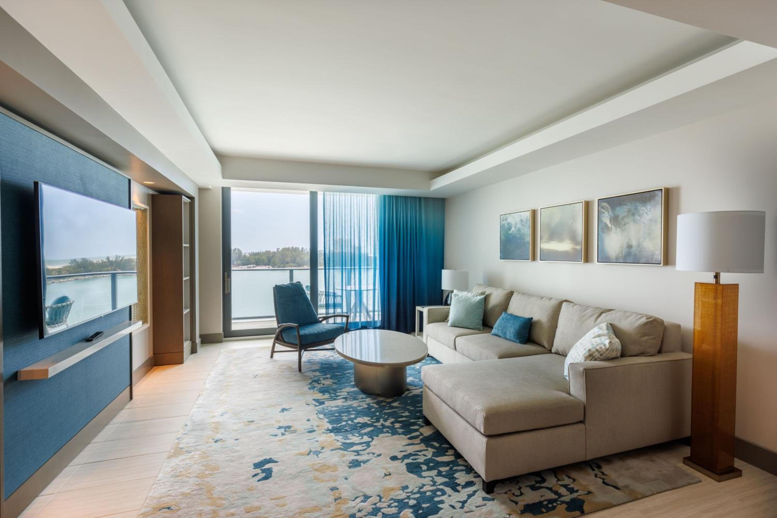 Two-Bedroom Residence with Beach View photo 3