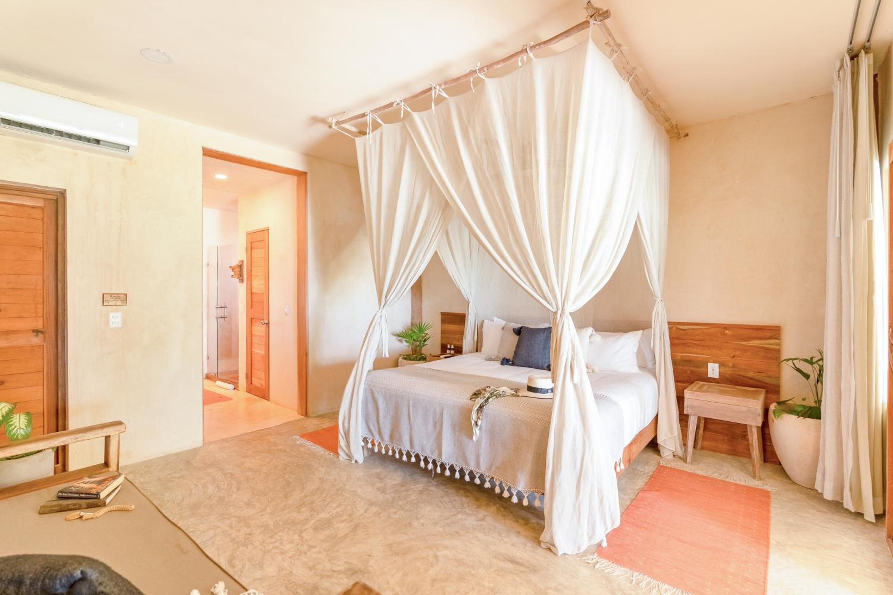 Junior Suite Beach front Beach level photo 3