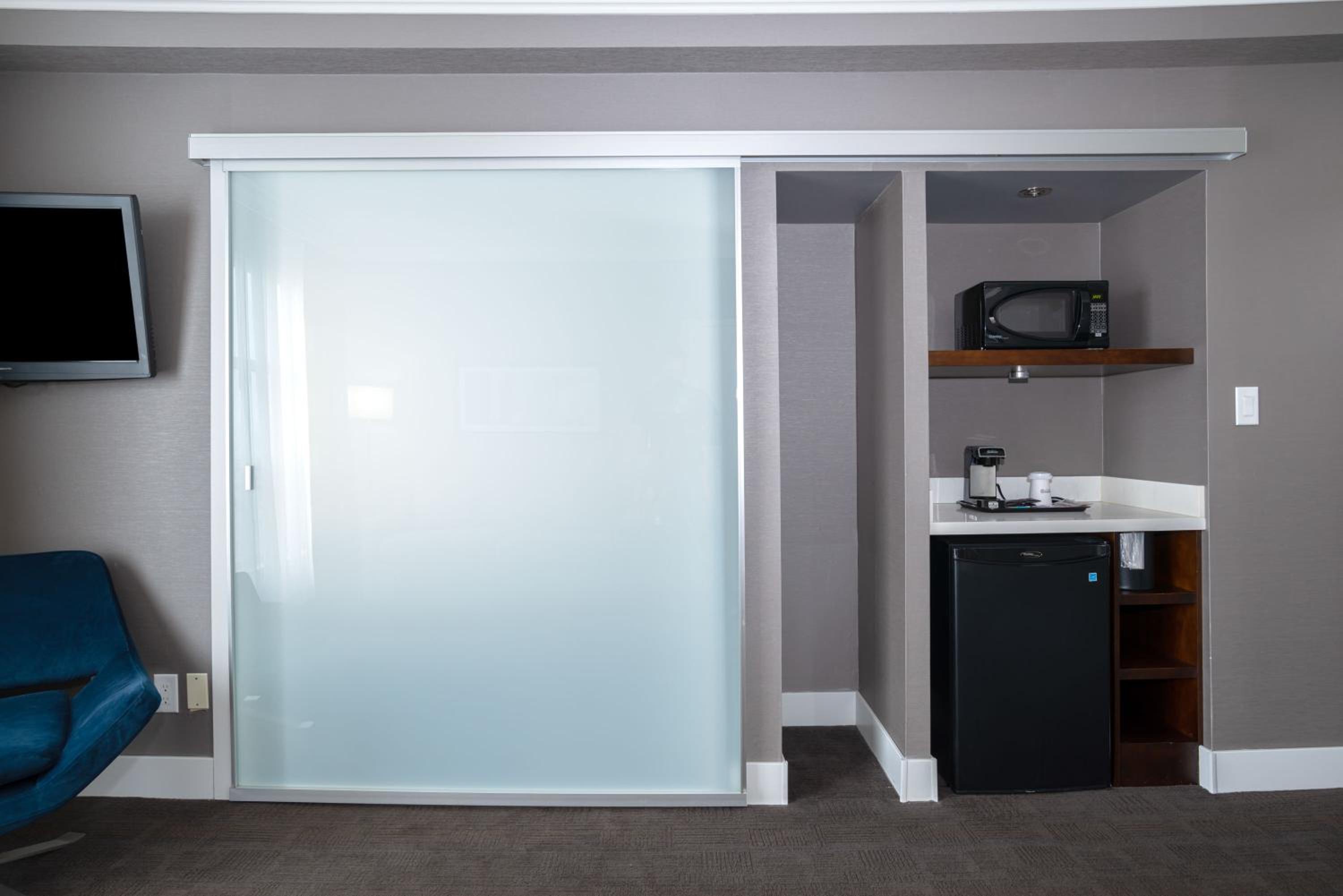 Standard Suite, 1 Queen Bed, Sofa Bed