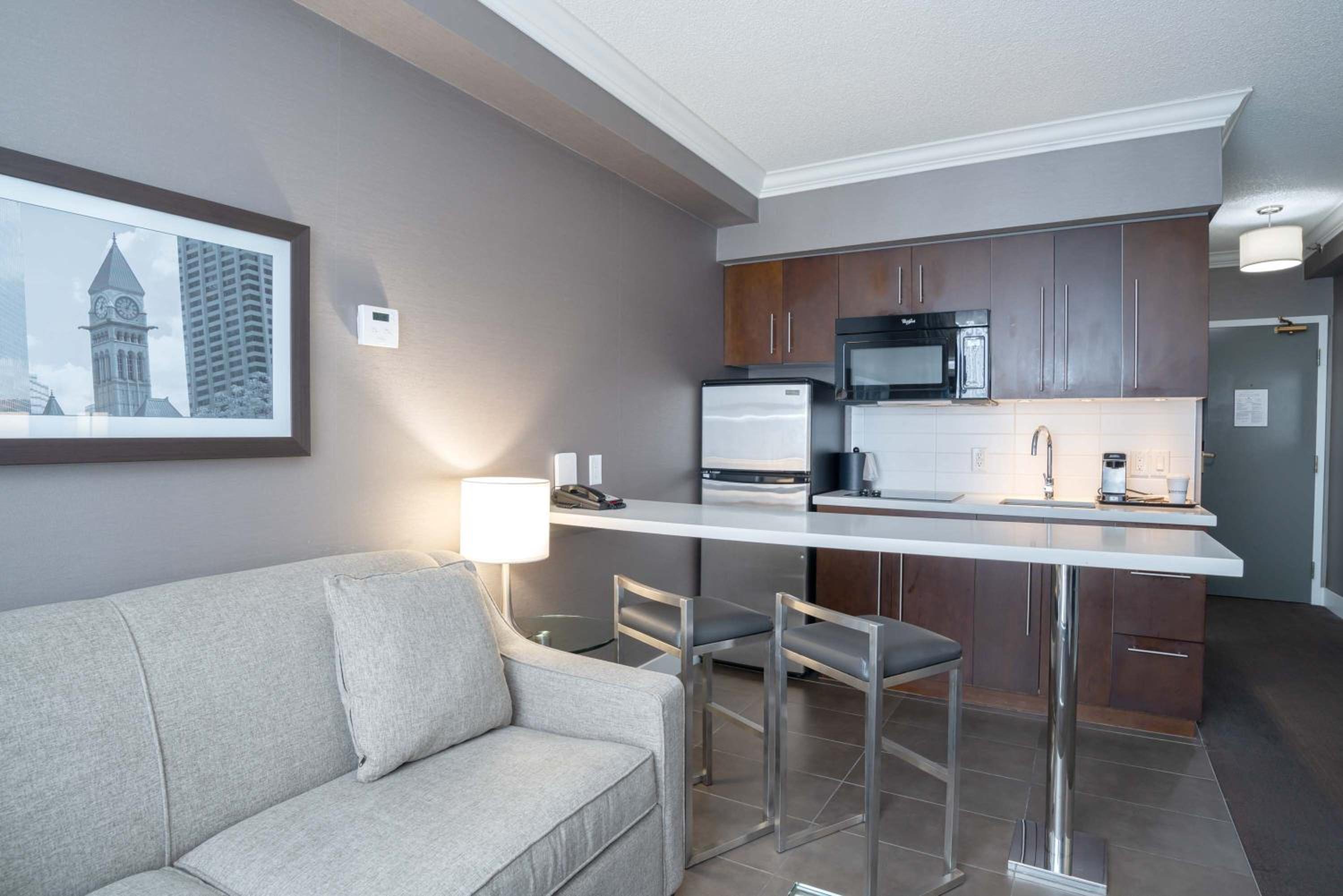 Standard Suite 1 Queen Bed, Sofa Bed, Kitchen thumbnail 6