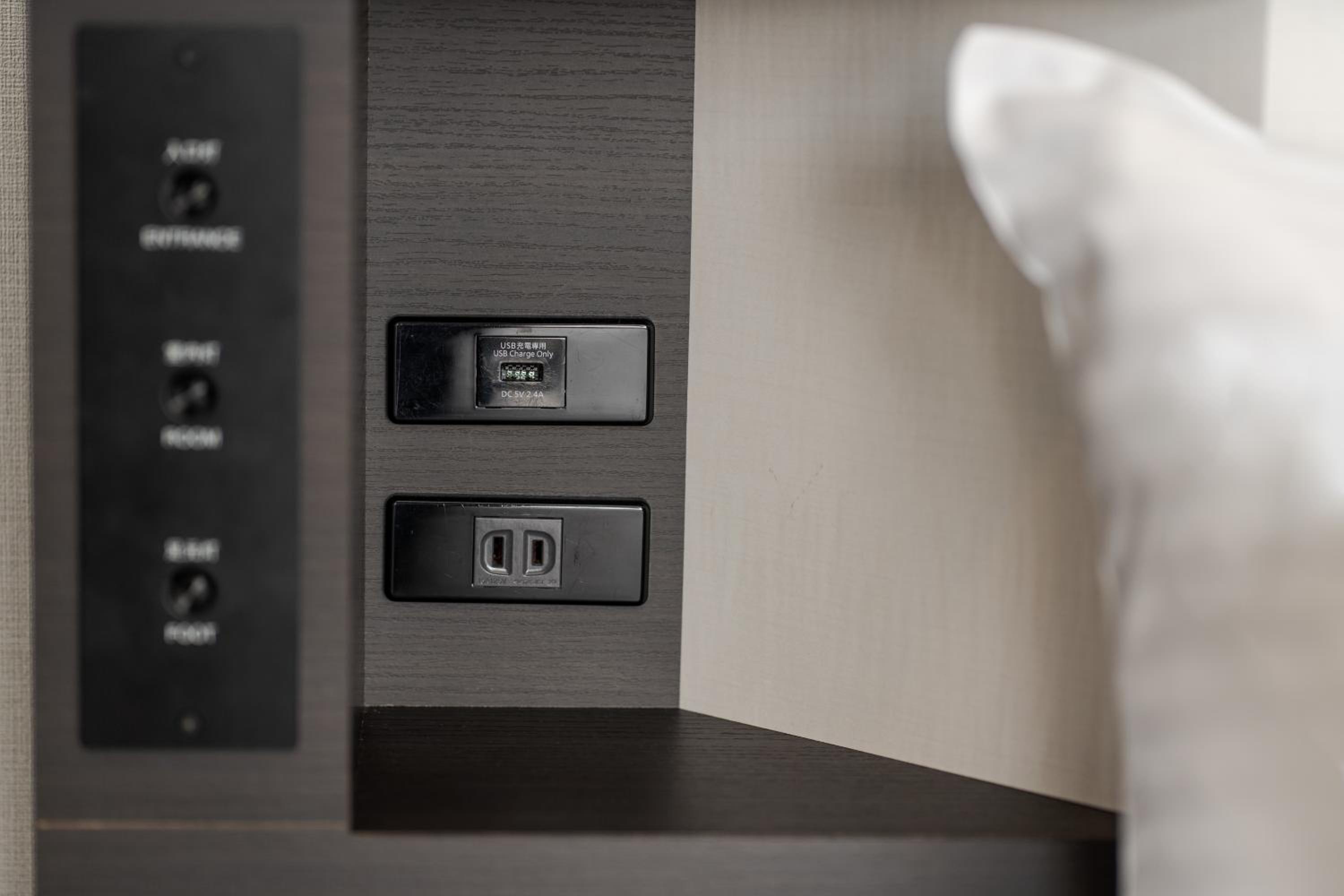 Double Room - Non-Smoking  - Photo 3