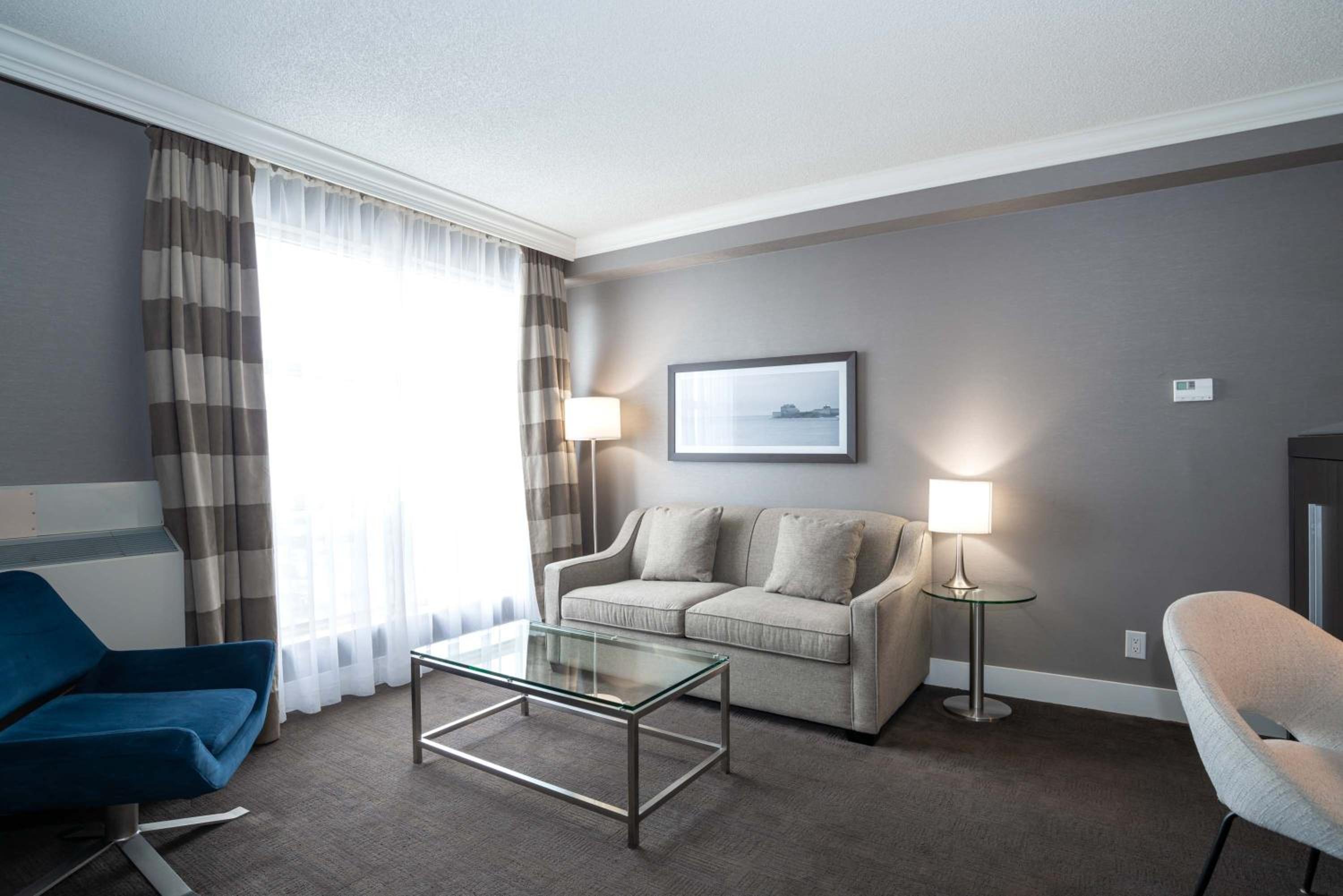 Jacuzzi Suite, 1 King Bed, Sofa Bed - Photo 7