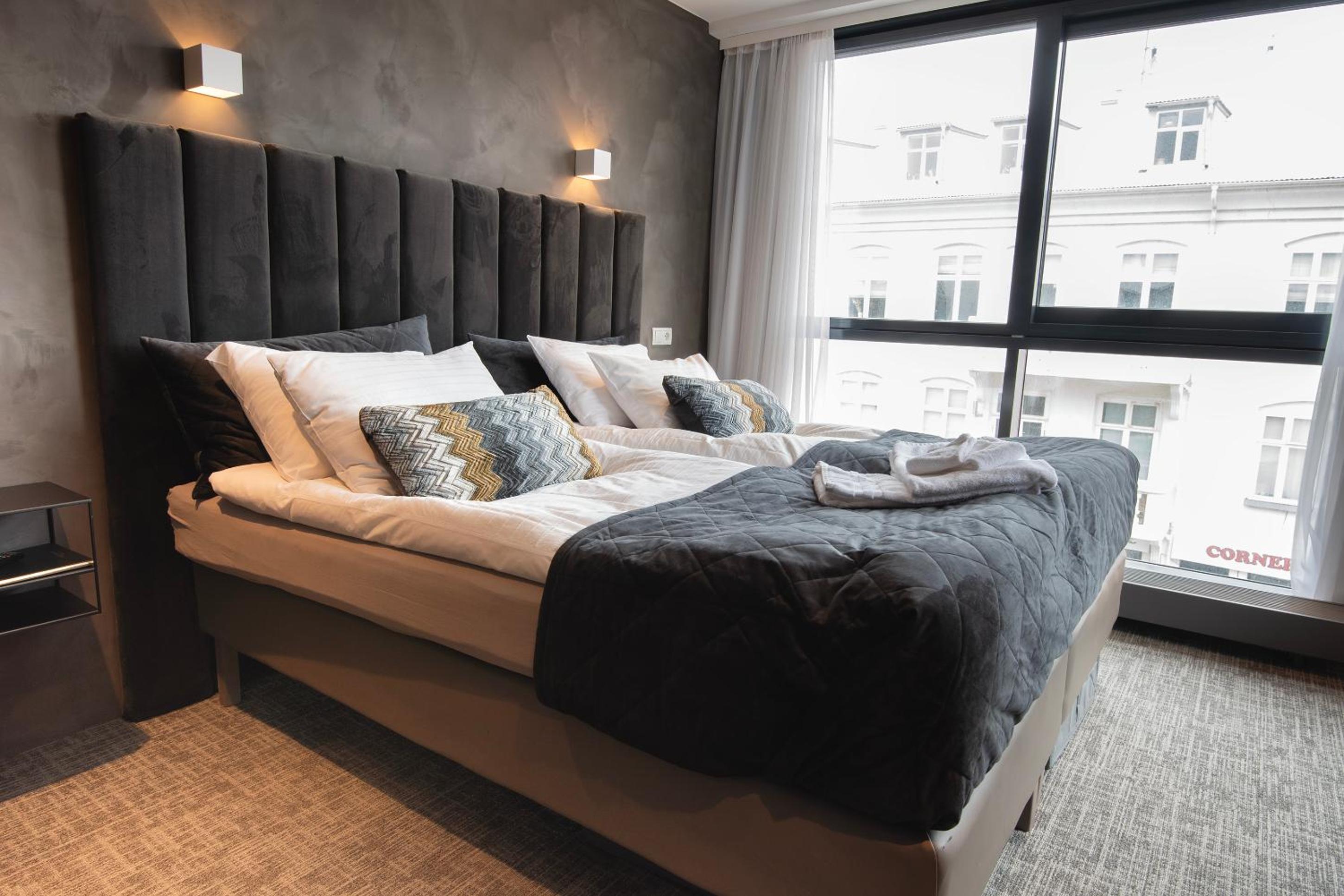 Five-Bedroom Unique Apartment  photo 3