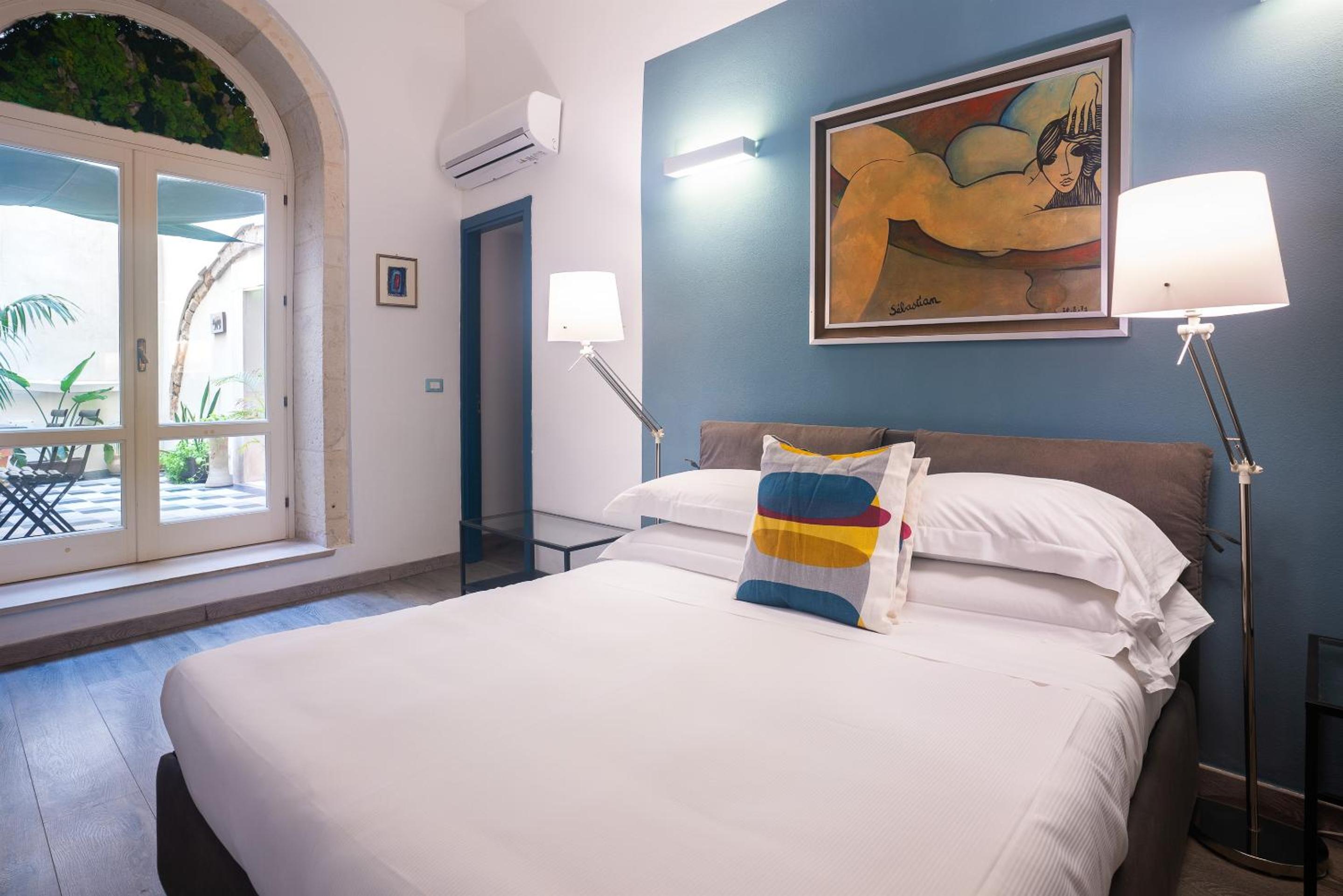 Deluxe Suite with Spa Bath