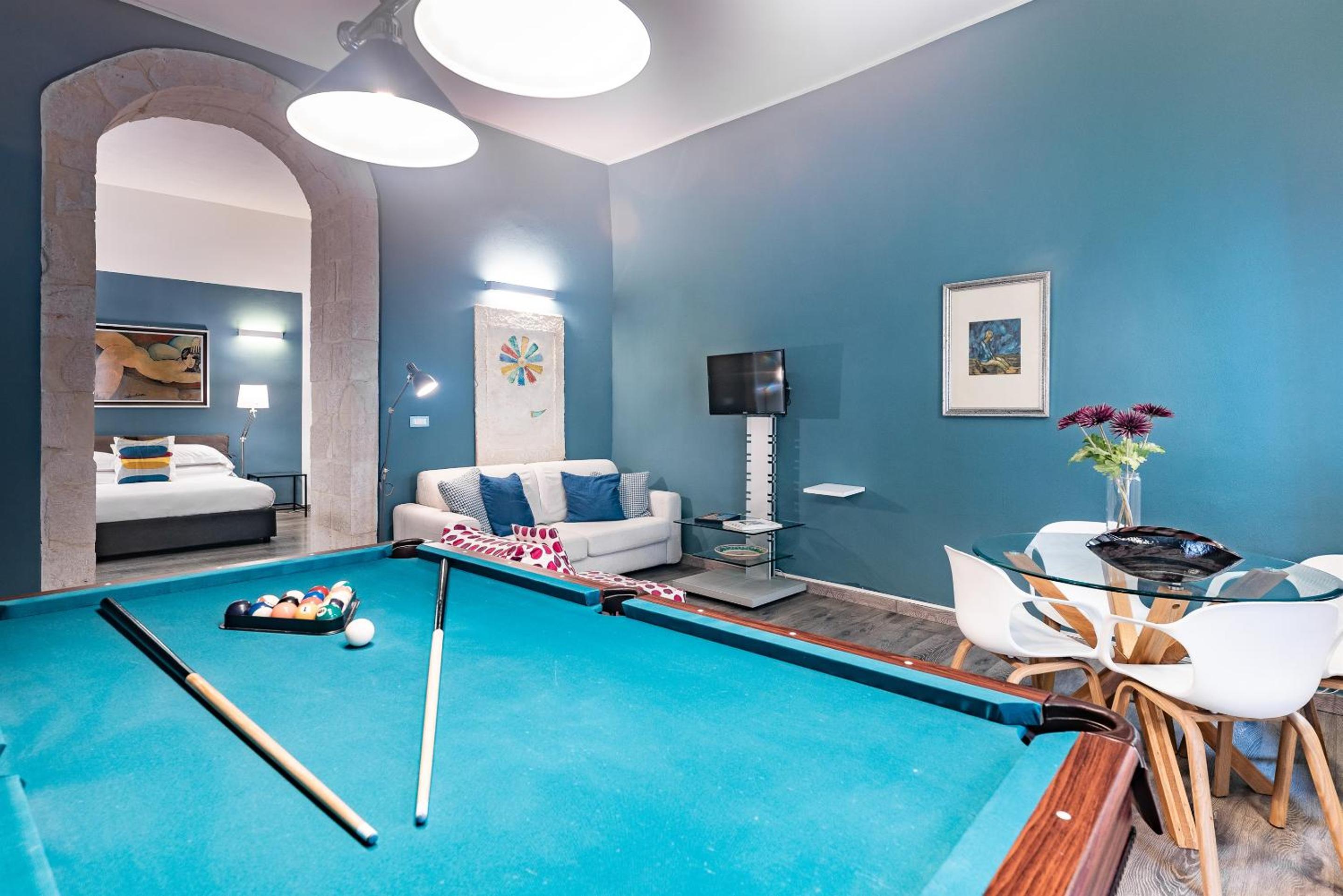 Deluxe Suite with Spa Bath photo 3