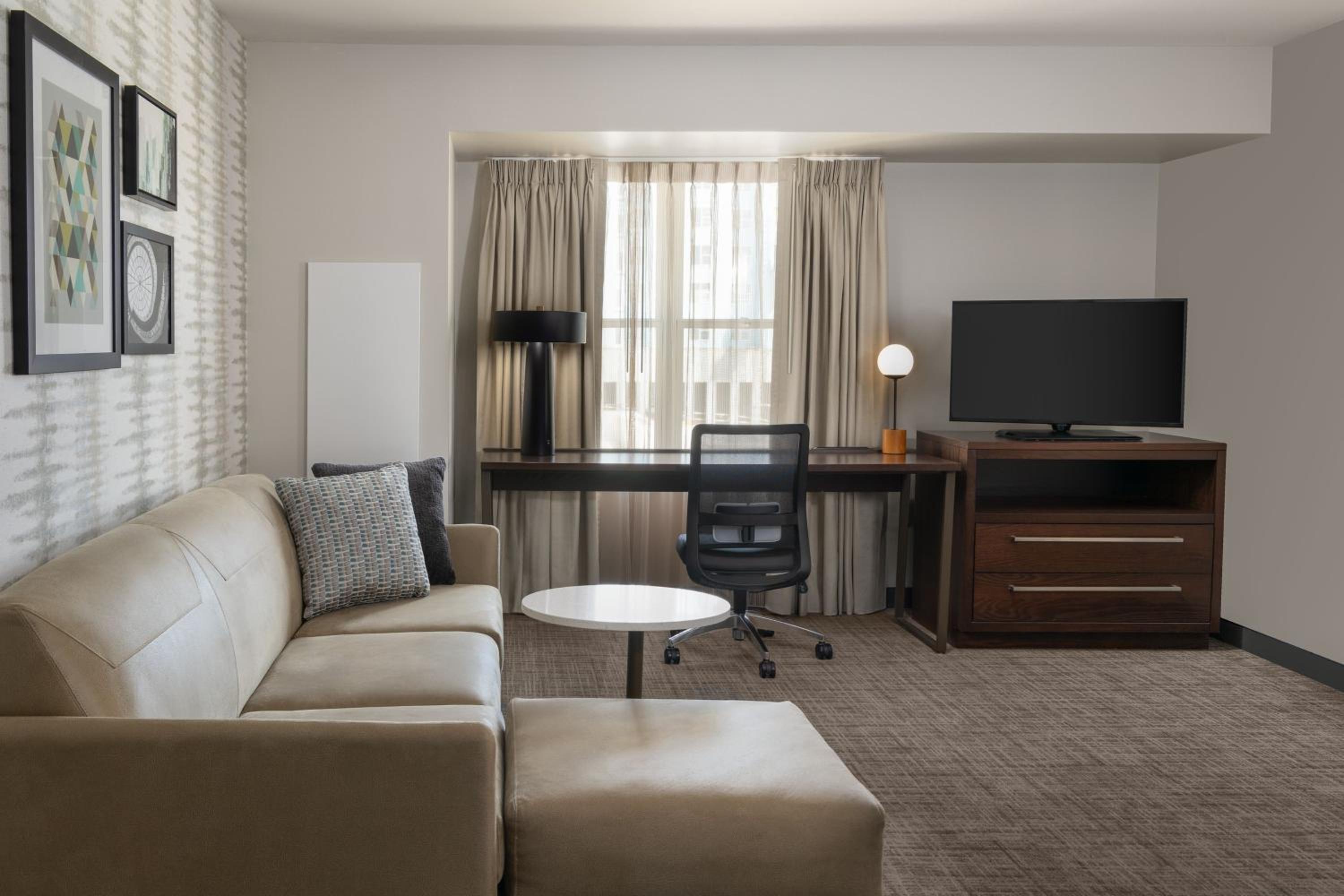 One-Bedroom Corner King Suite with Sofa Bed - Mobility/Hearing Accessible with Tub