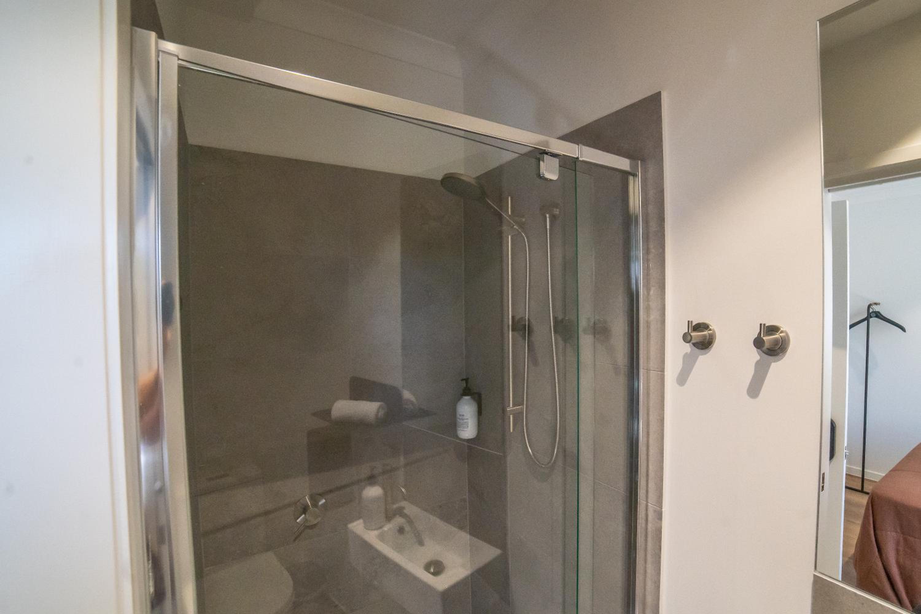 Double Room with Private Bathroom photo 2