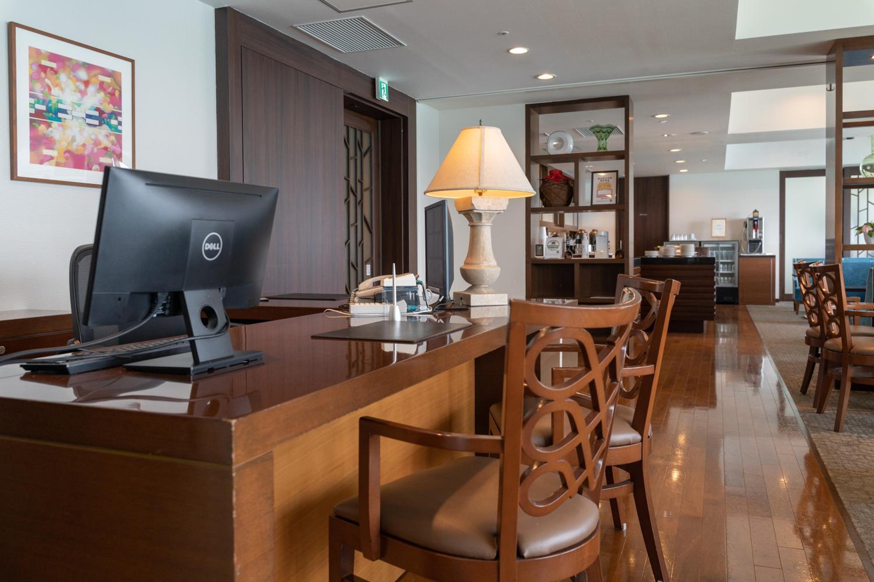 Royal Suite with Ocean View for 1-2 adults - 10F - Photo 5