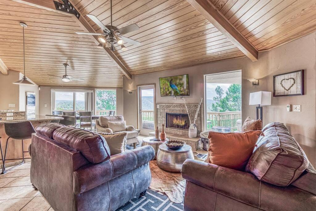 Three-Bedroom House photo 2