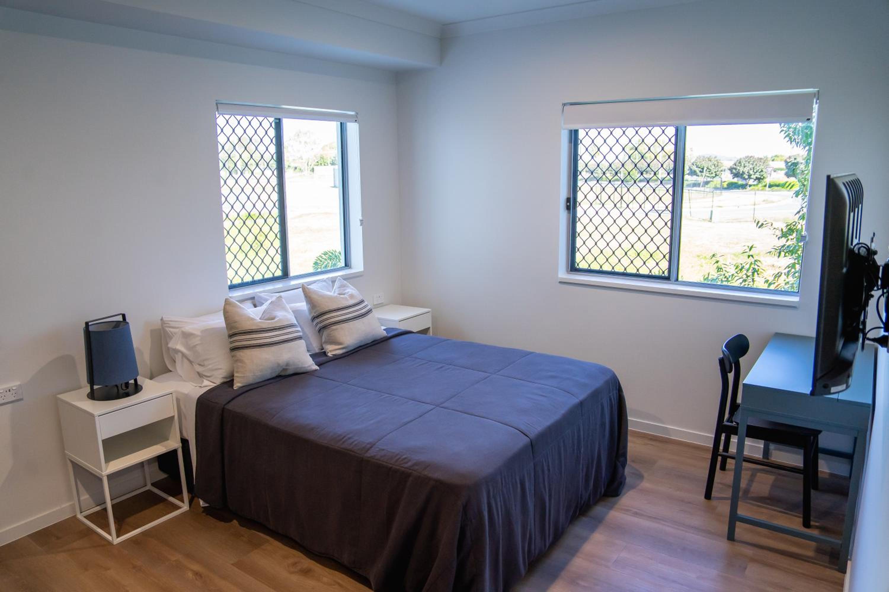 Queen Room - Disability Access photo 1