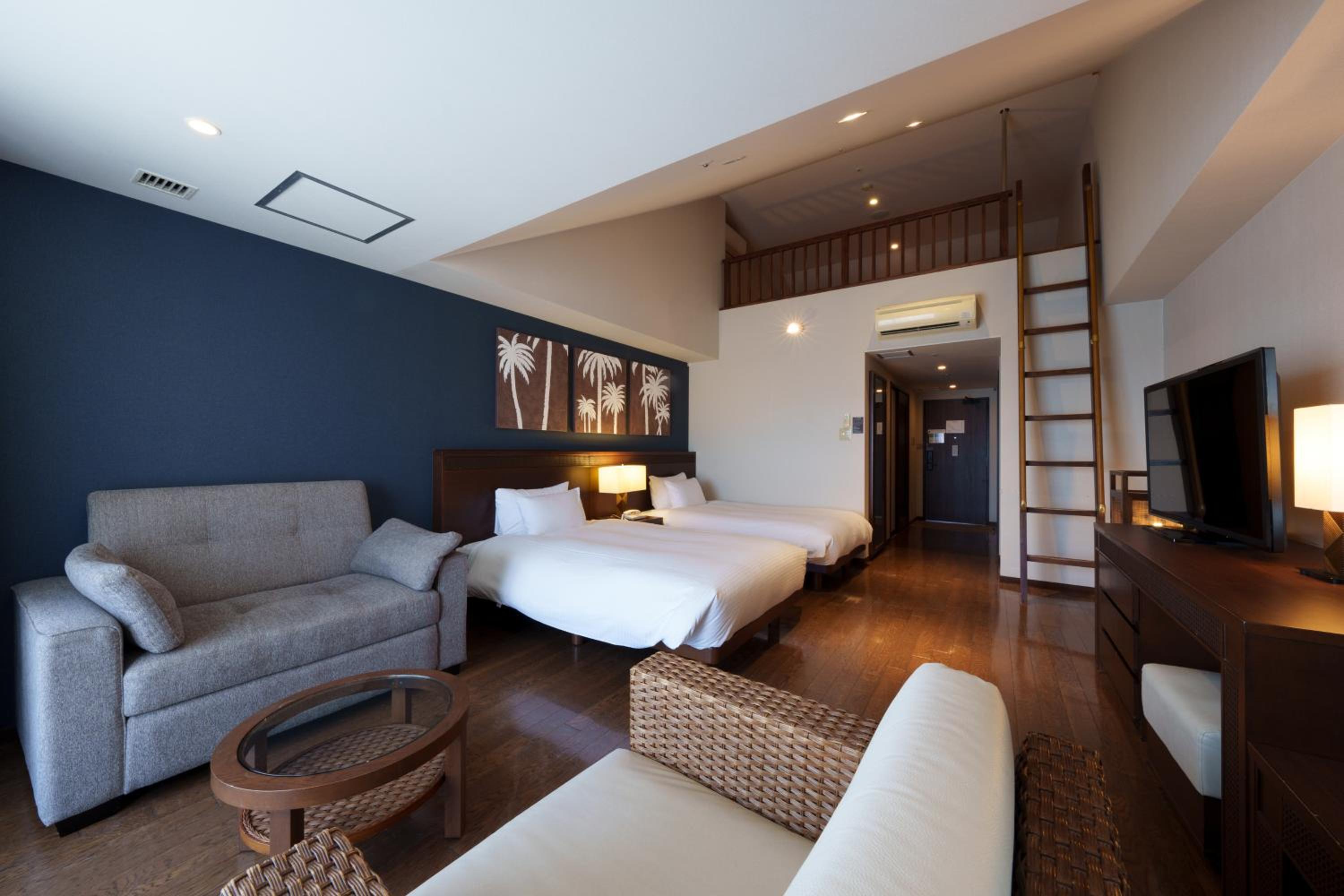 Family Room with Loft - Main Building - Non-Smoking - Ocean's Wing - Photo 18