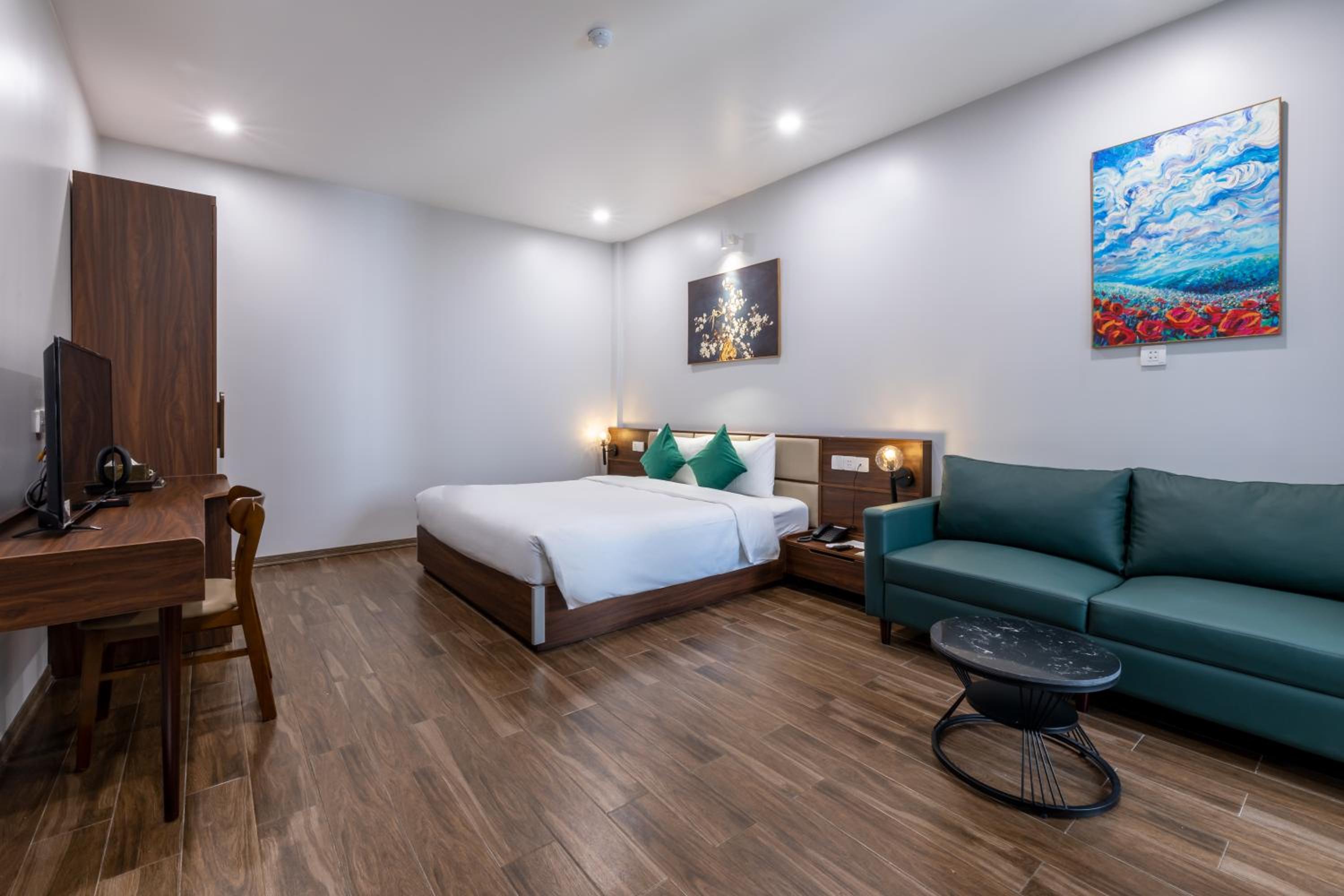 Deluxe King Room