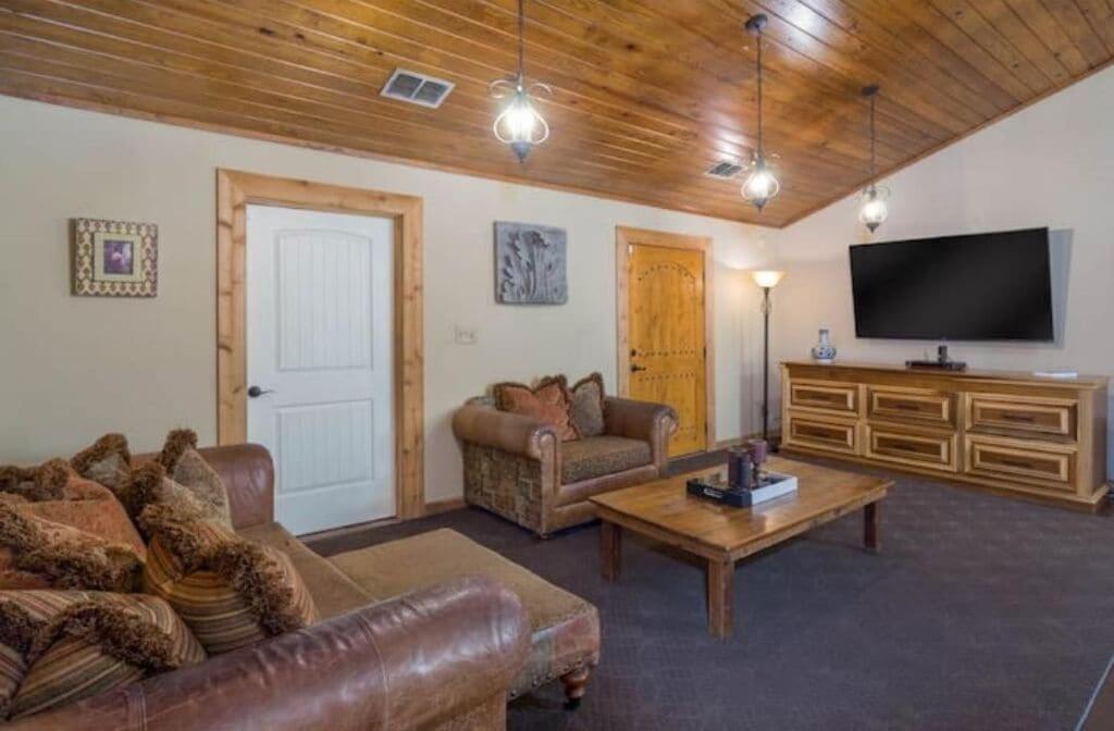 Four-Bedroom House photo 1