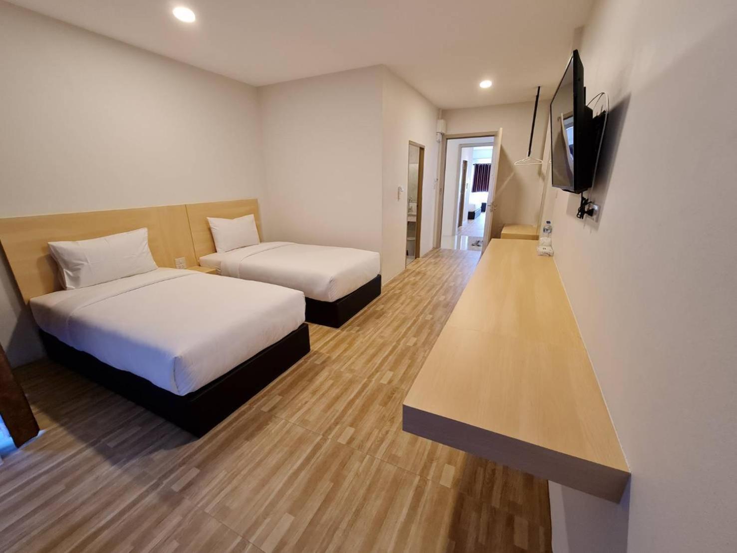 Deluxe Twin Room - Photo 33