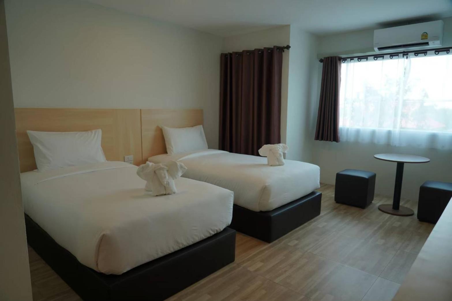 Deluxe Twin Room - Photo 32