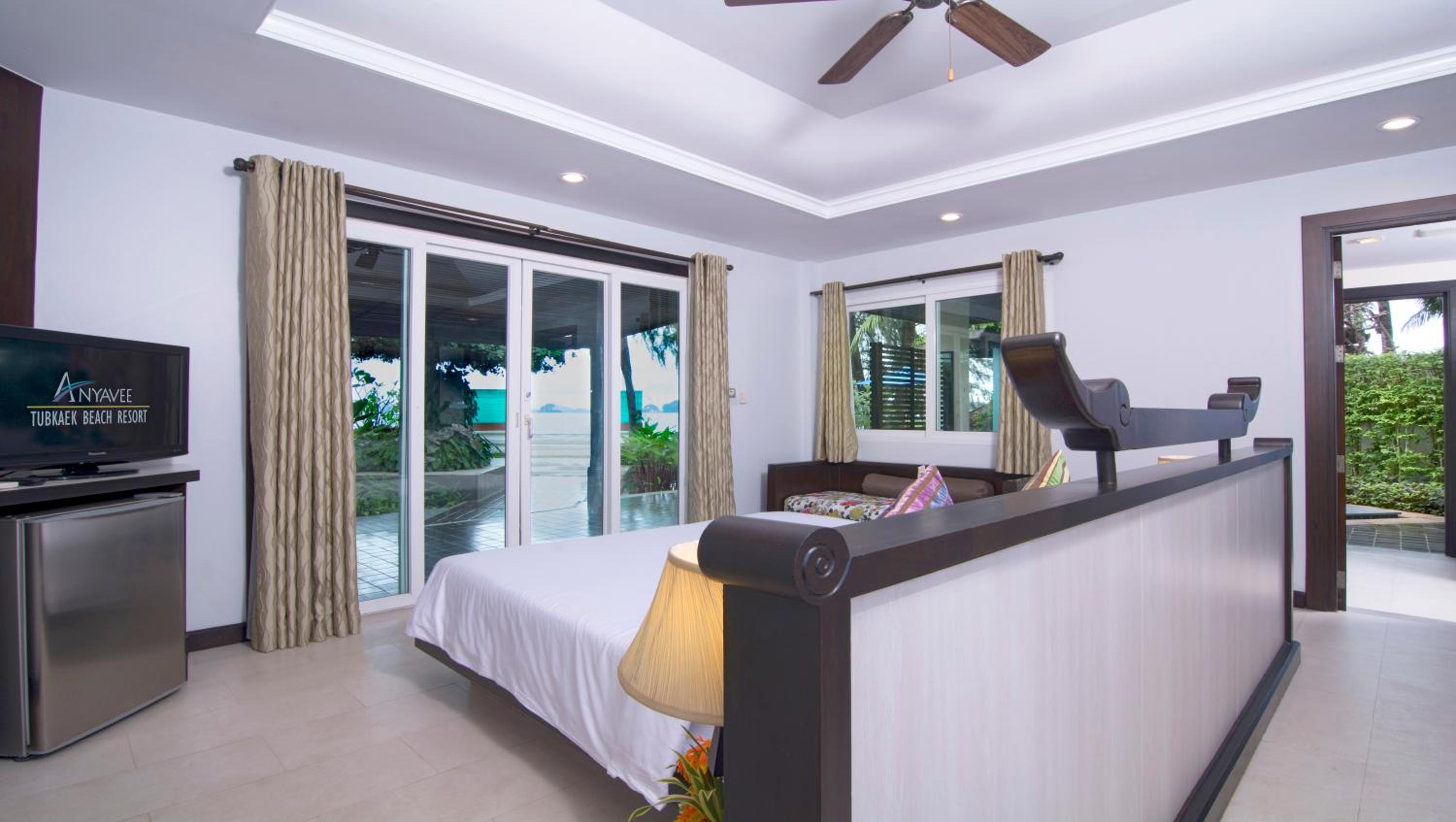 Beach Front Pool Villa - Photo 10