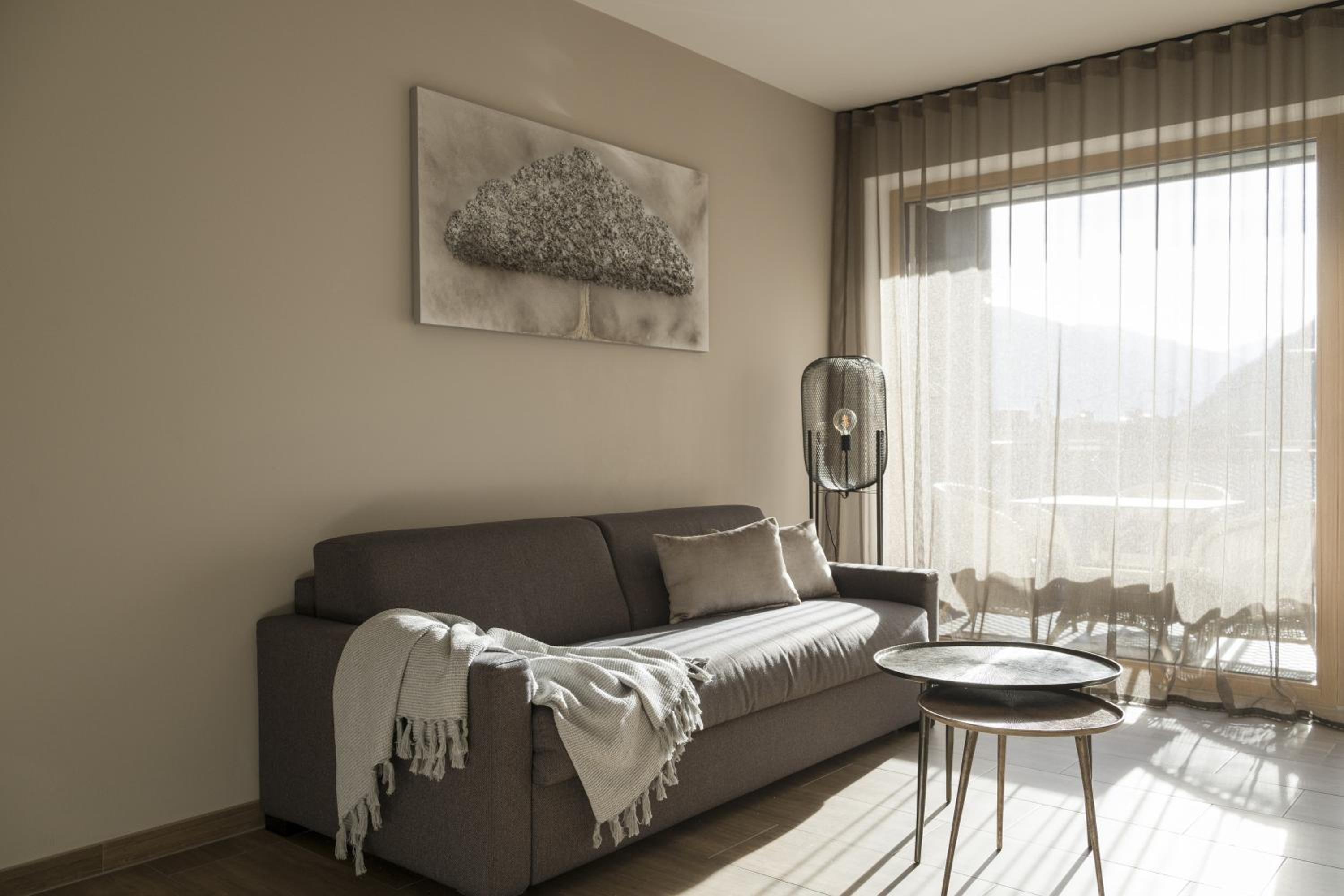 Superior One-Bedroom Apartment With Balcony photo 2