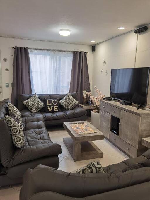 Three-Bedroom House photo 1