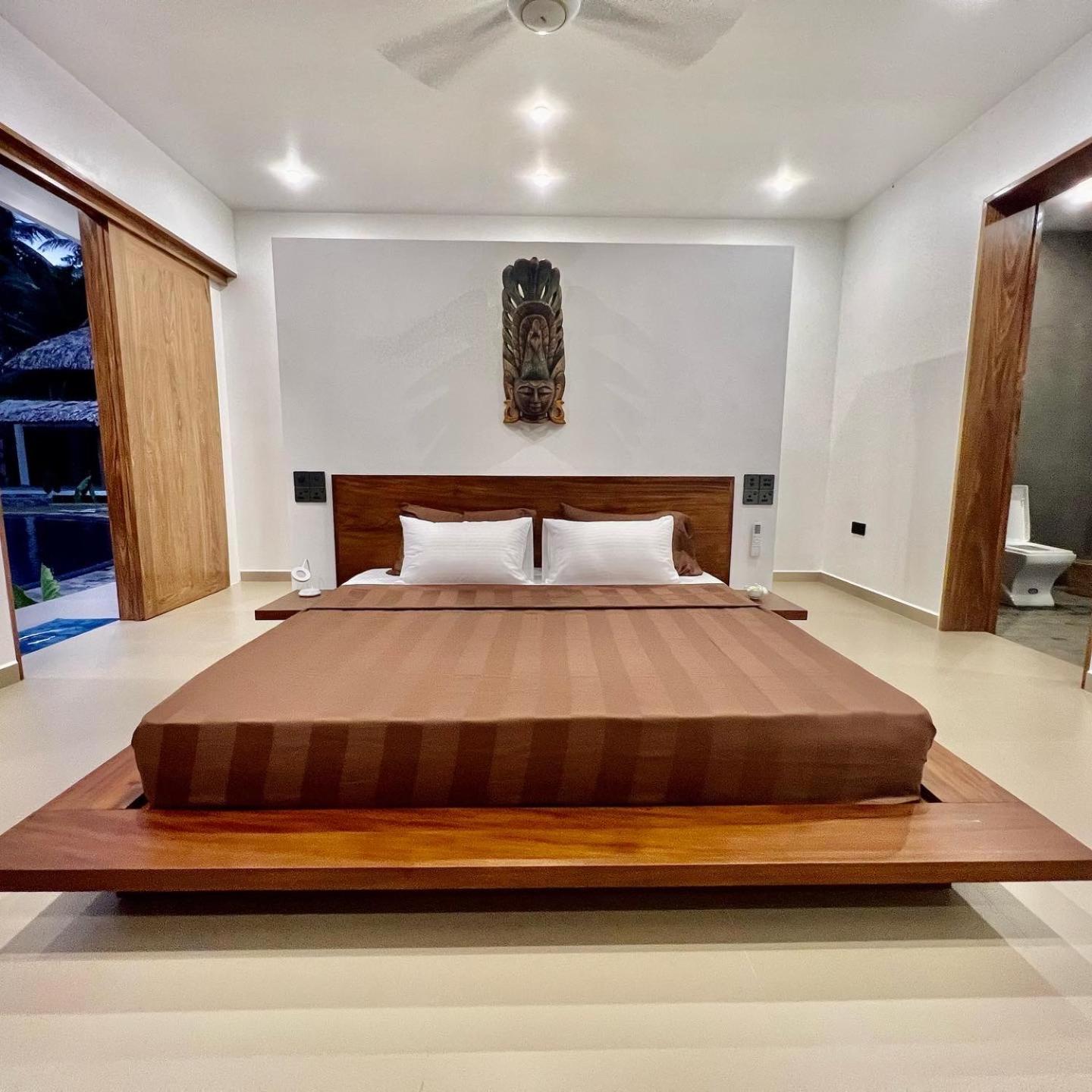 Deluxe Double Room with Balcony photo 2