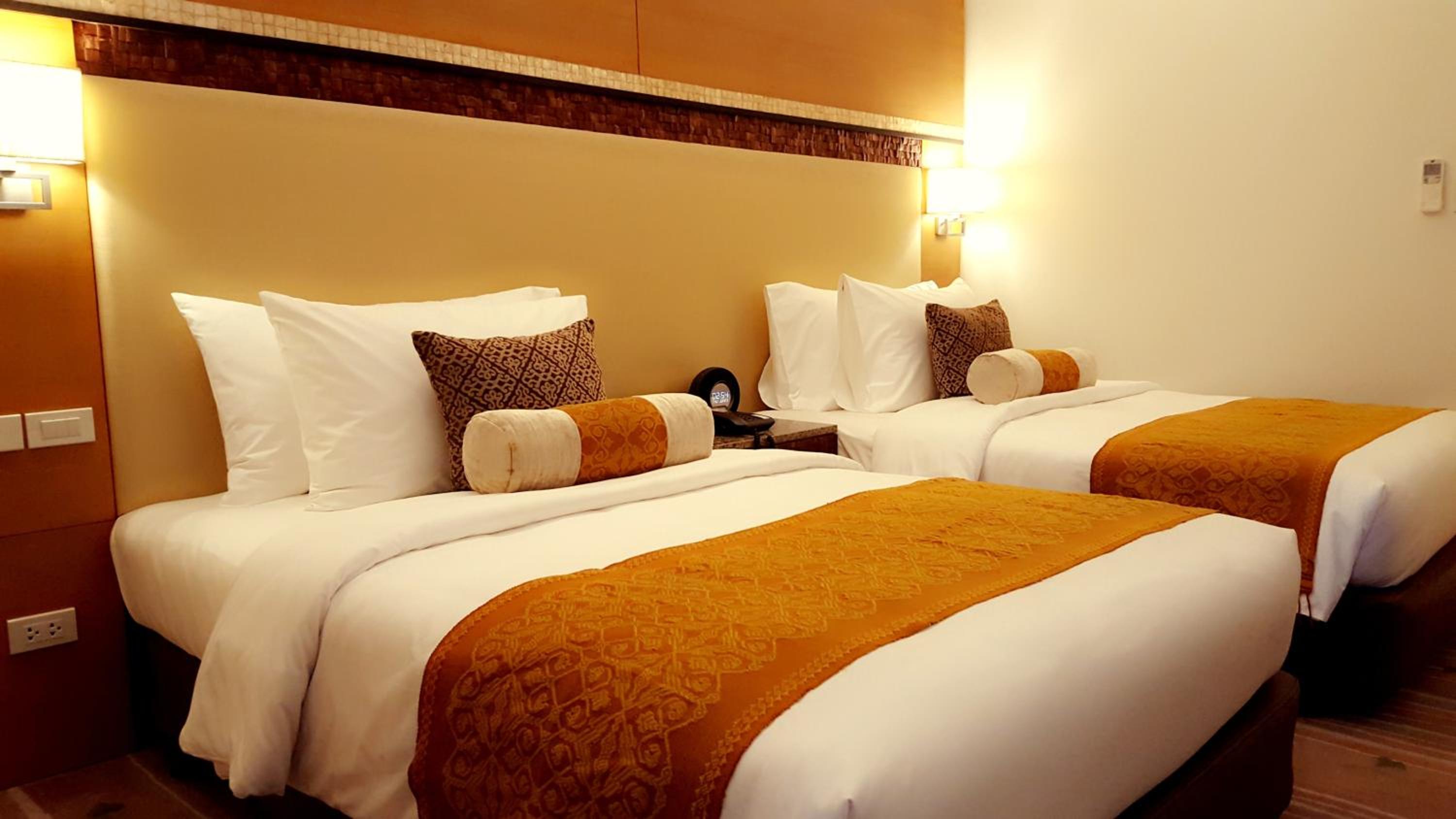 Deluxe Twin Room - Non-Smoking photo 2