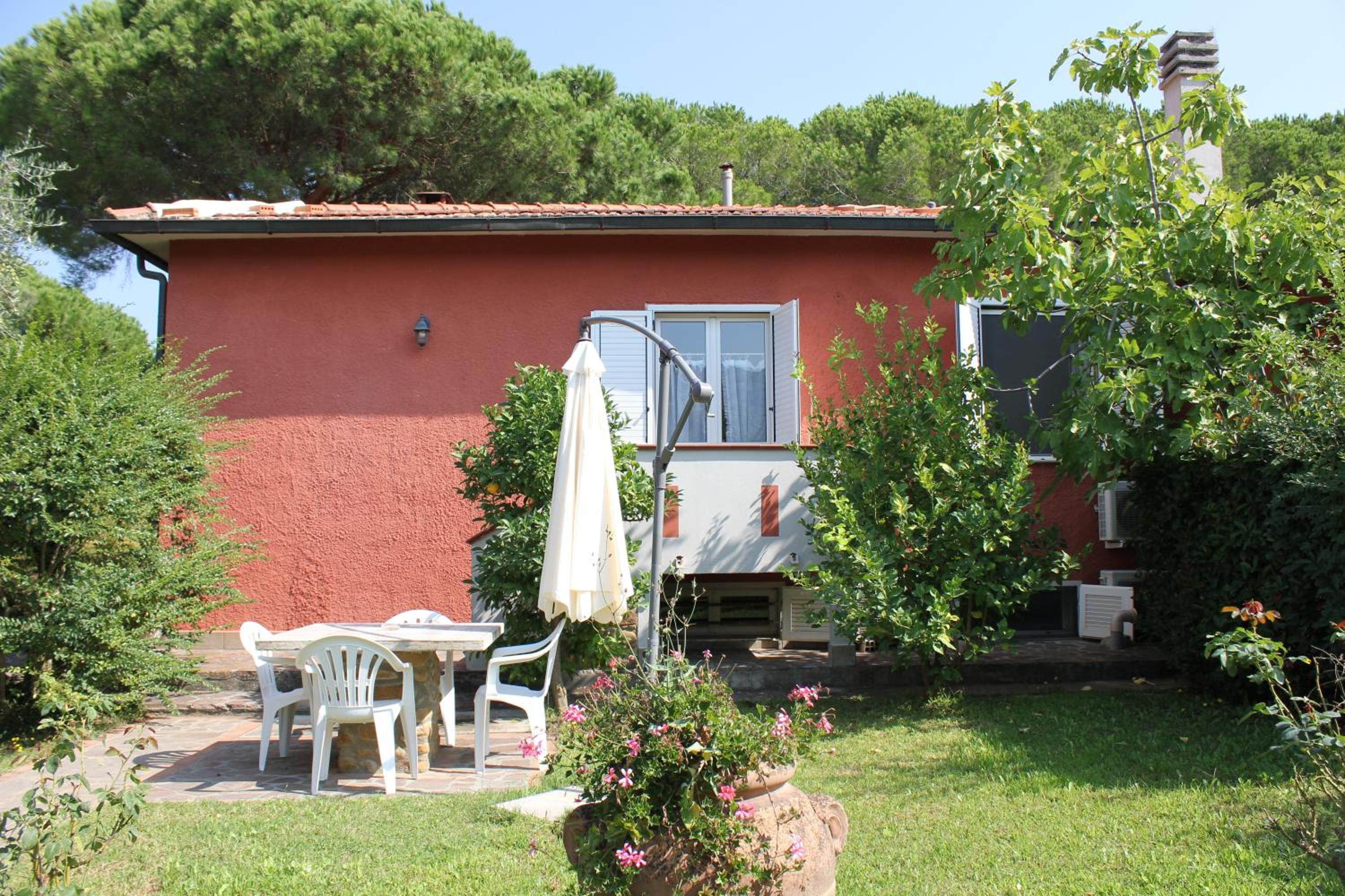 Apartment with Pool View  photo 3