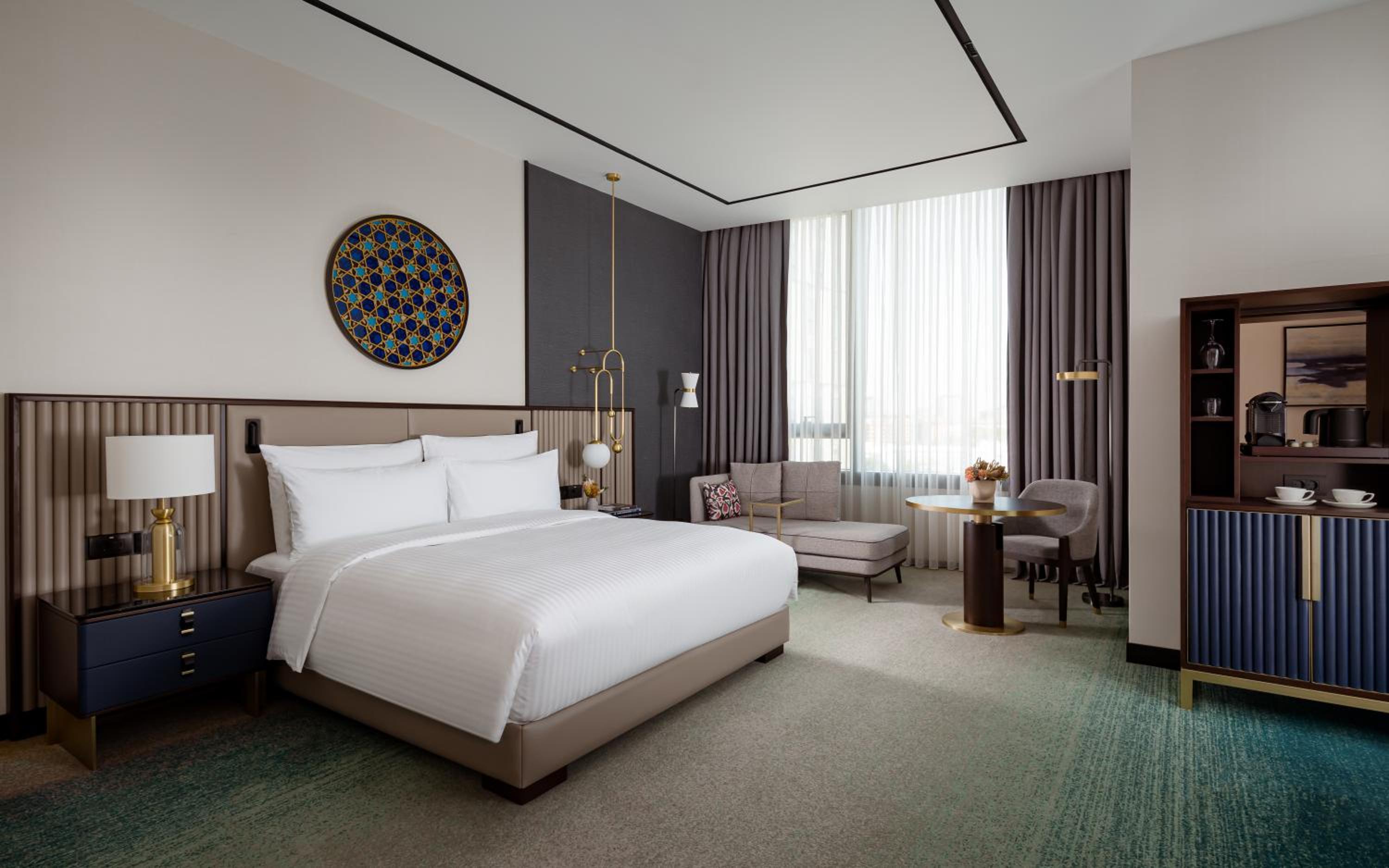 Premium King Room - Club Lounge Access - Photo 1