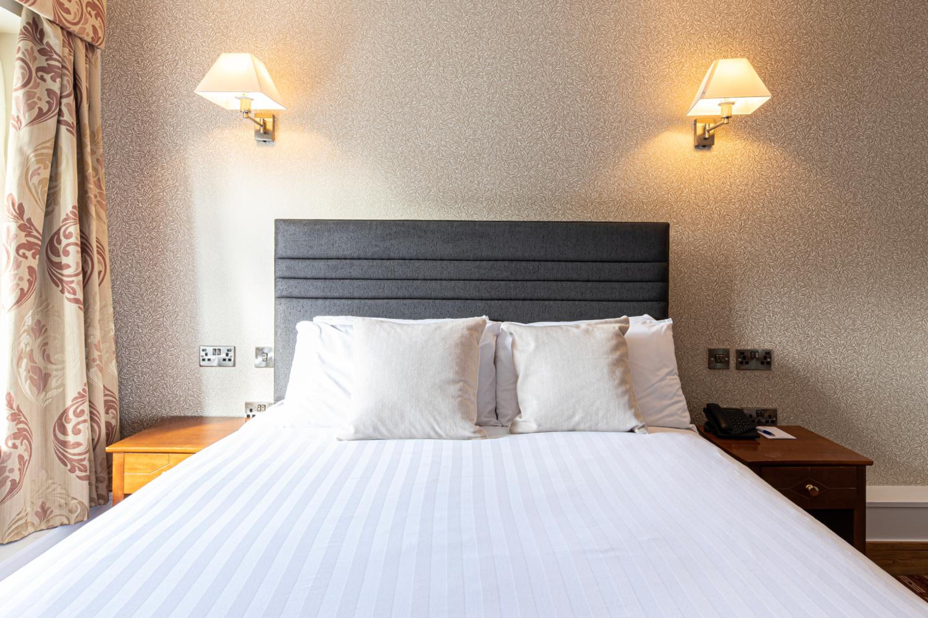 Double Room with Street View - Photo 17
