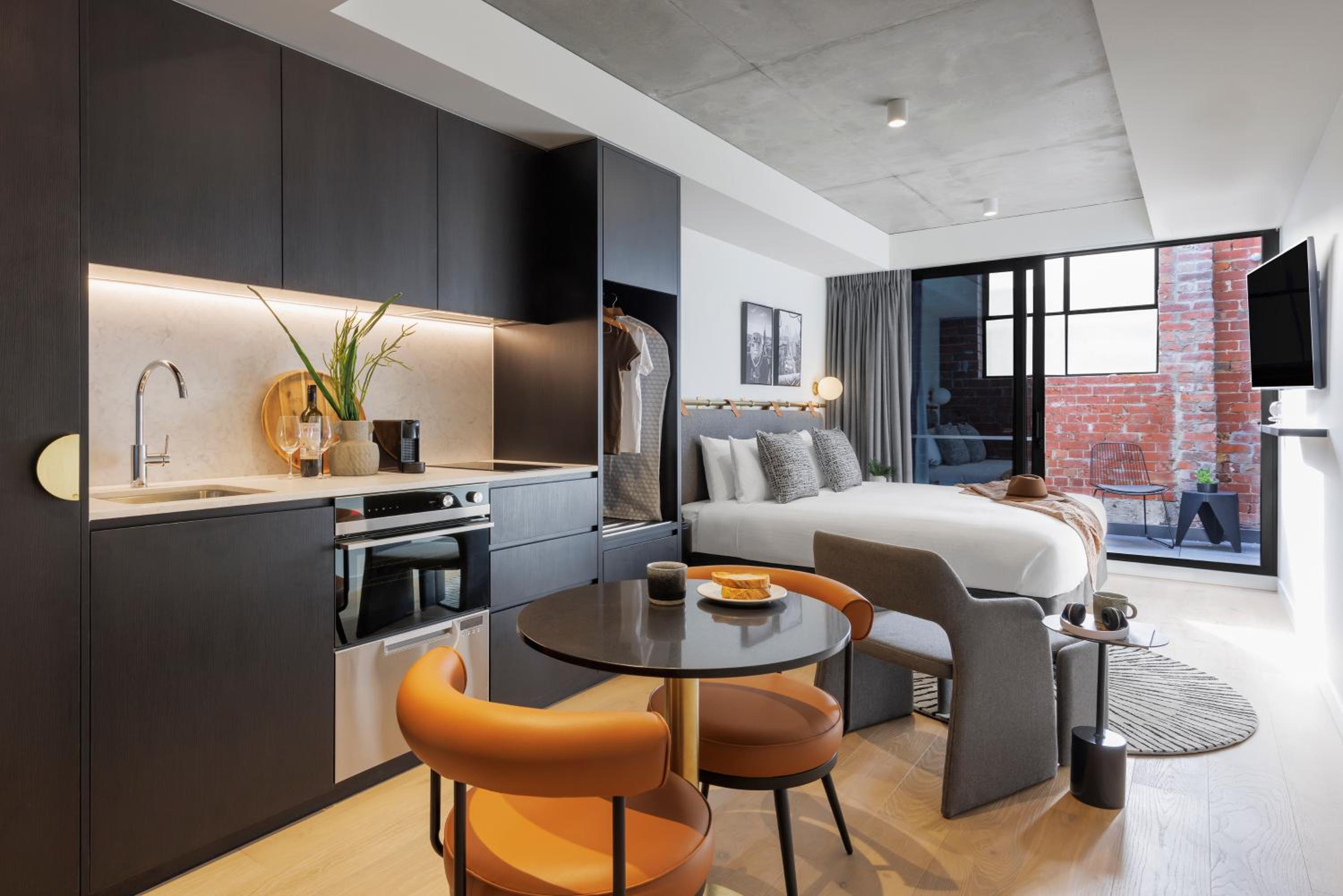 Executive Veriu Suite