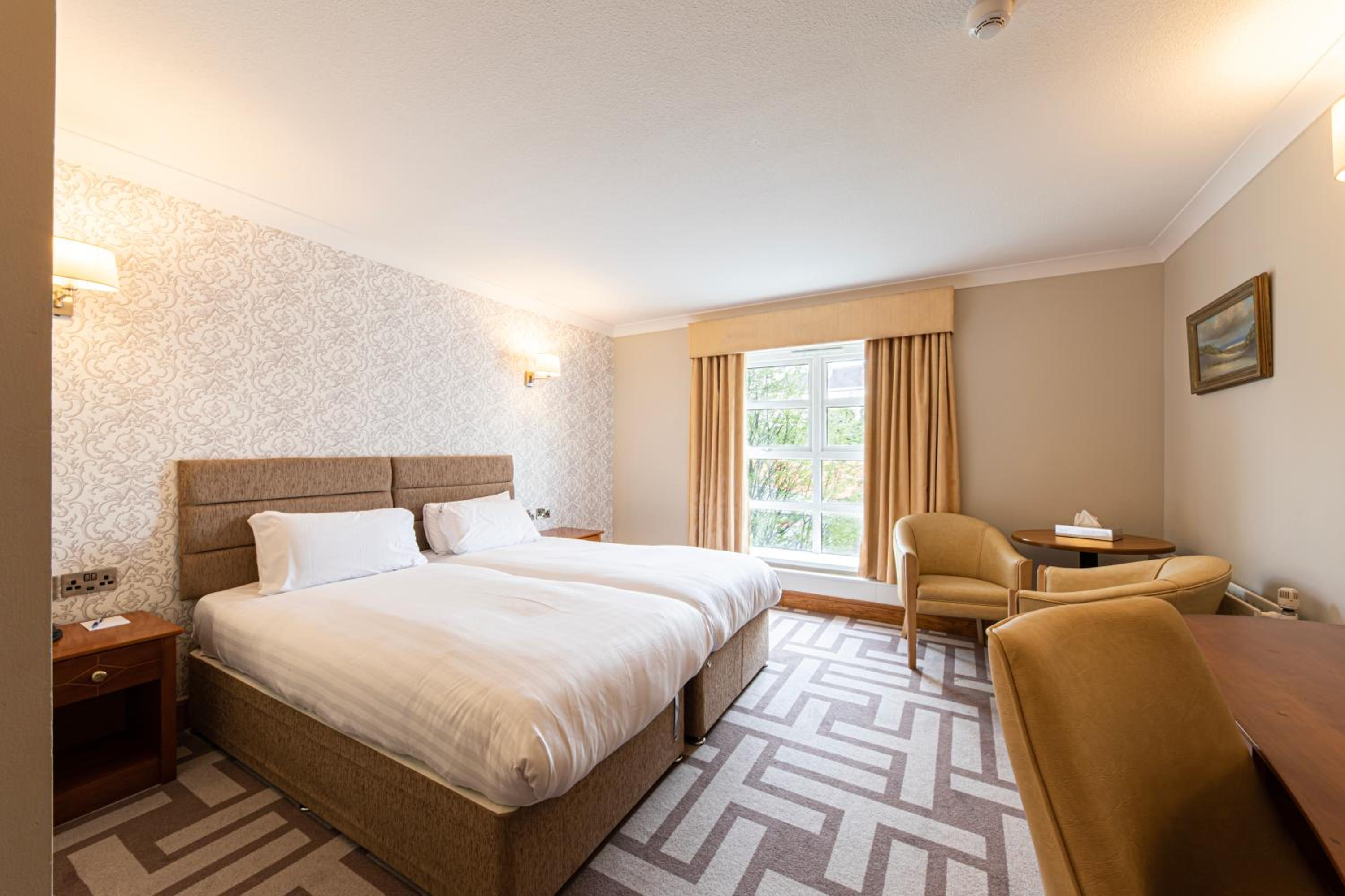 Twin Room with Street View - Photo 6