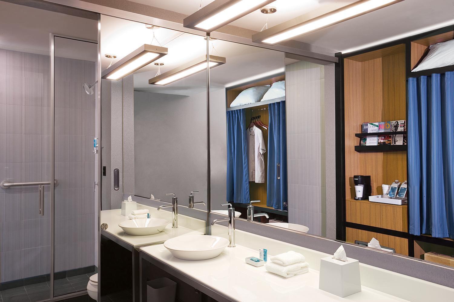Aloft, Guest room, 1 King photo 2