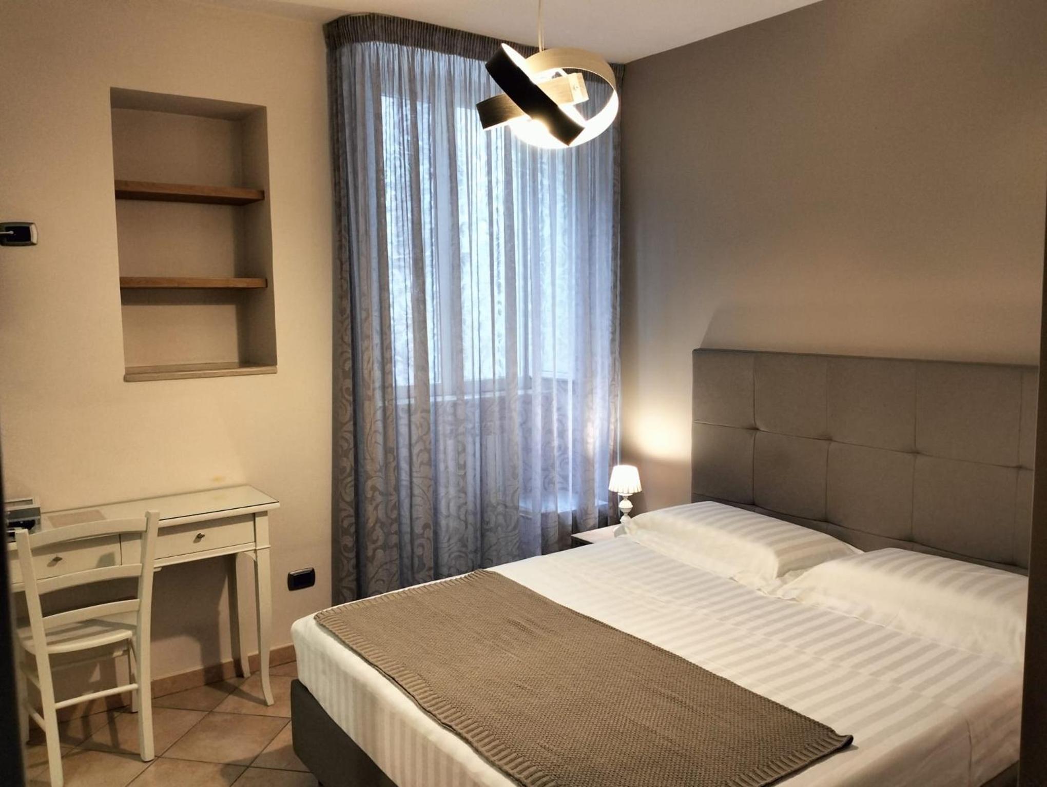 Double or Twin Room - Photo 10