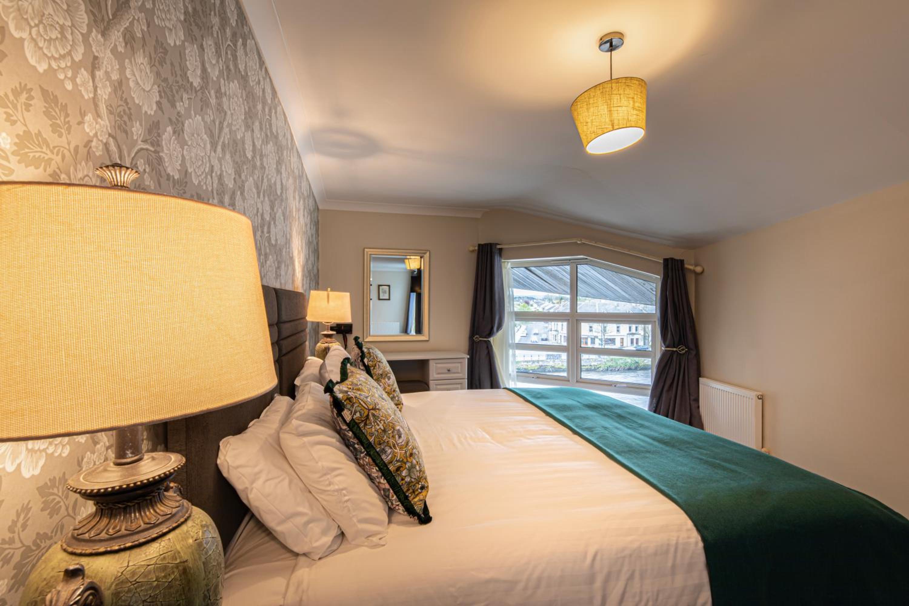 King Room with River View - Photo 31