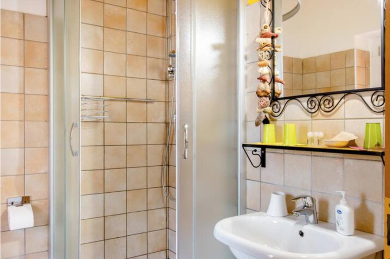 One-Bedroom Suite photo 2