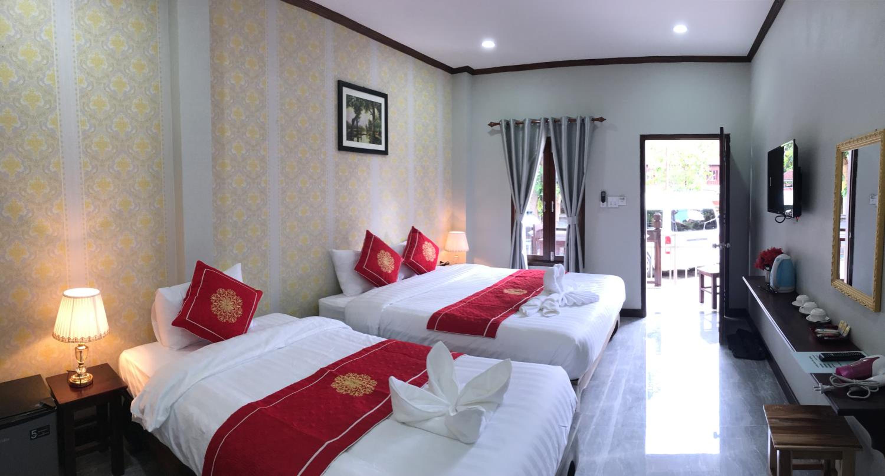 Triple Room with Terrace photo 2