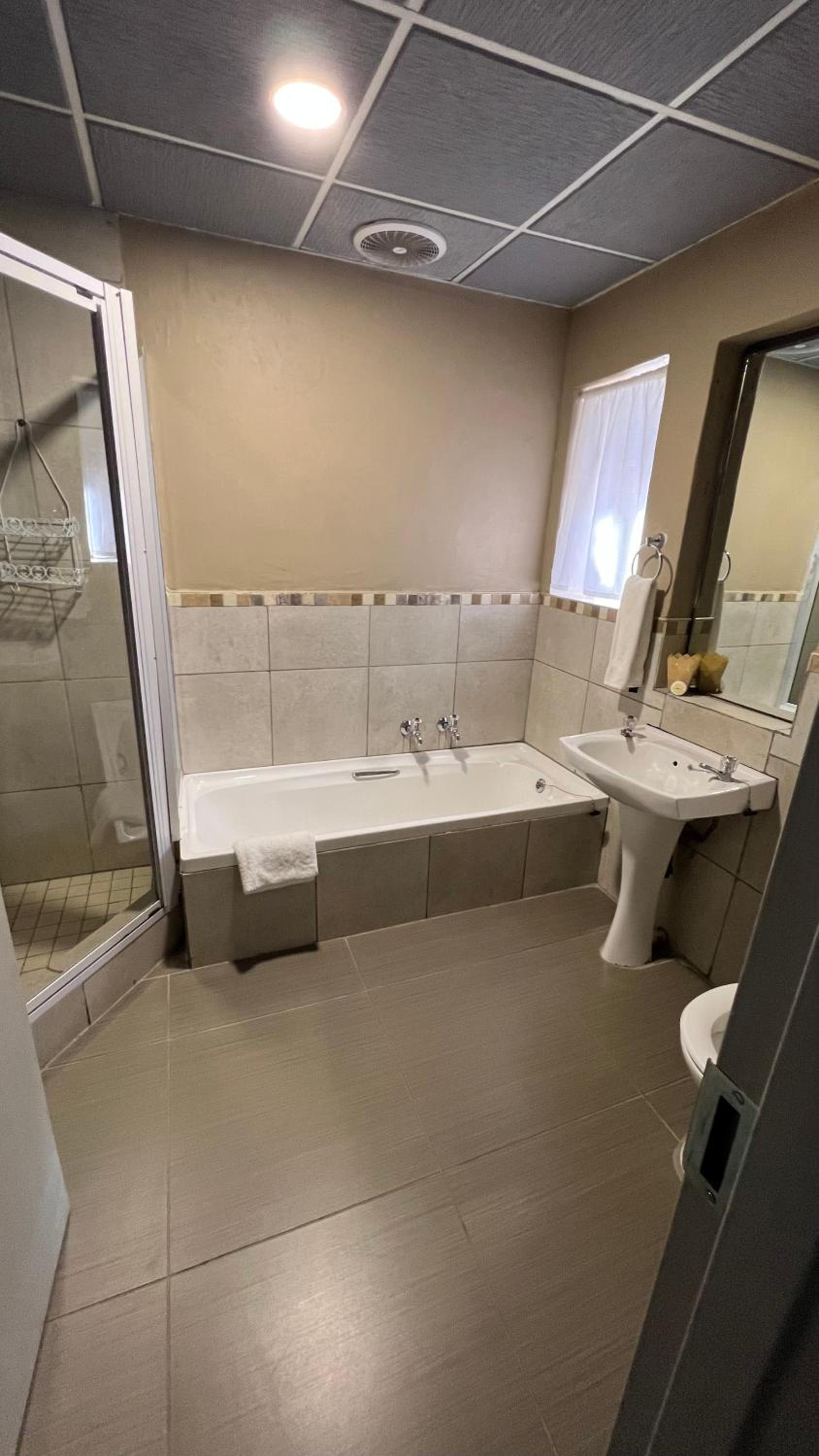 Double or Twin Room photo 2
