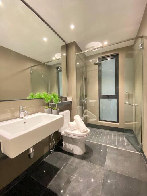 Three-Bedroom Apartment - Photo 18