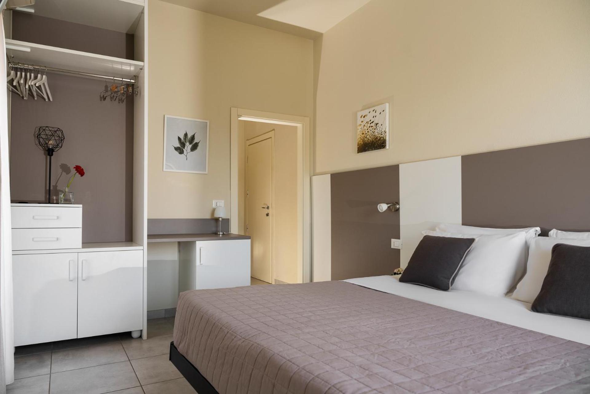 Double or Twin Room - Photo 14