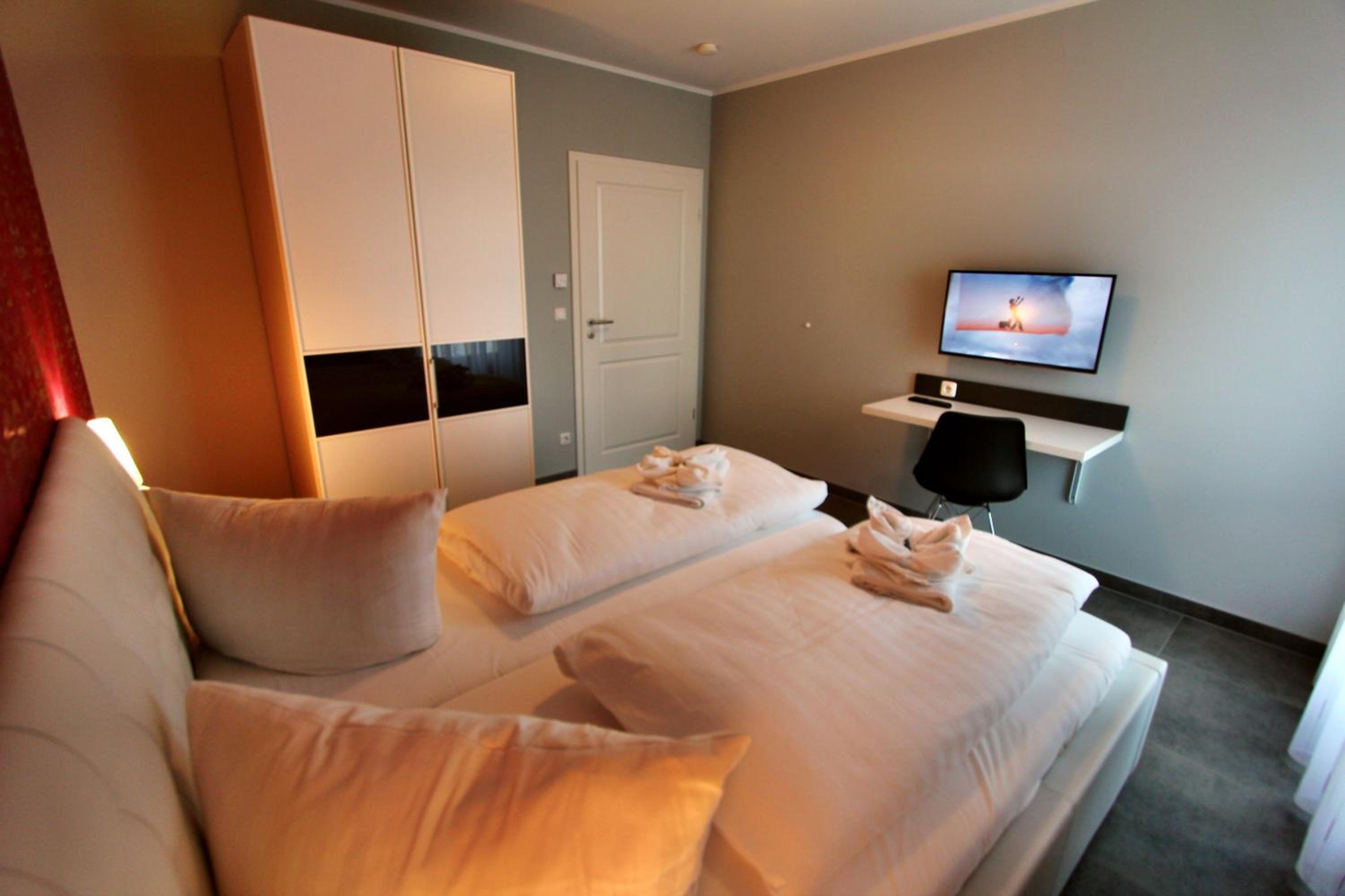 Three-Bedroom House photo 2