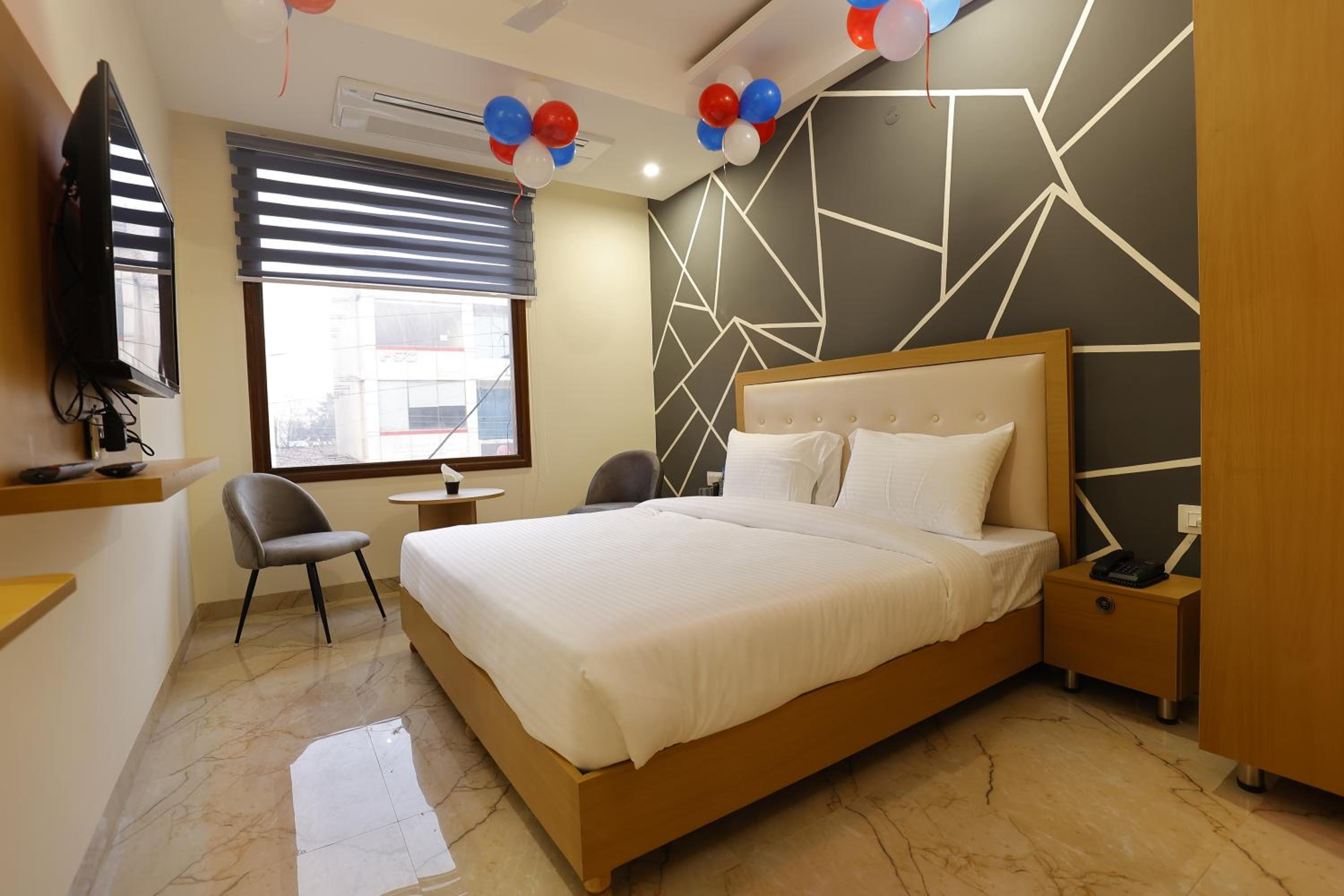 Deluxe Double Room photo 3