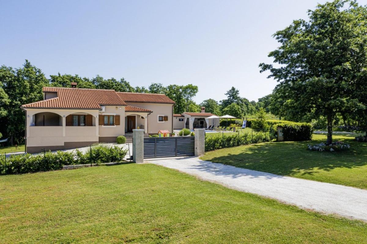 Villa with Private Pool photo 2