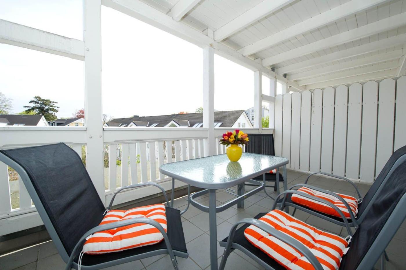 One-Bedroom Apartment with Balcony photo 3
