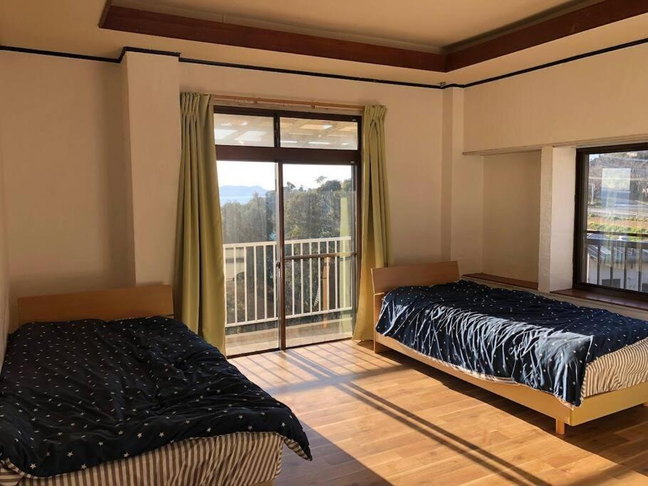 Three-Bedroom Apartment photo 1