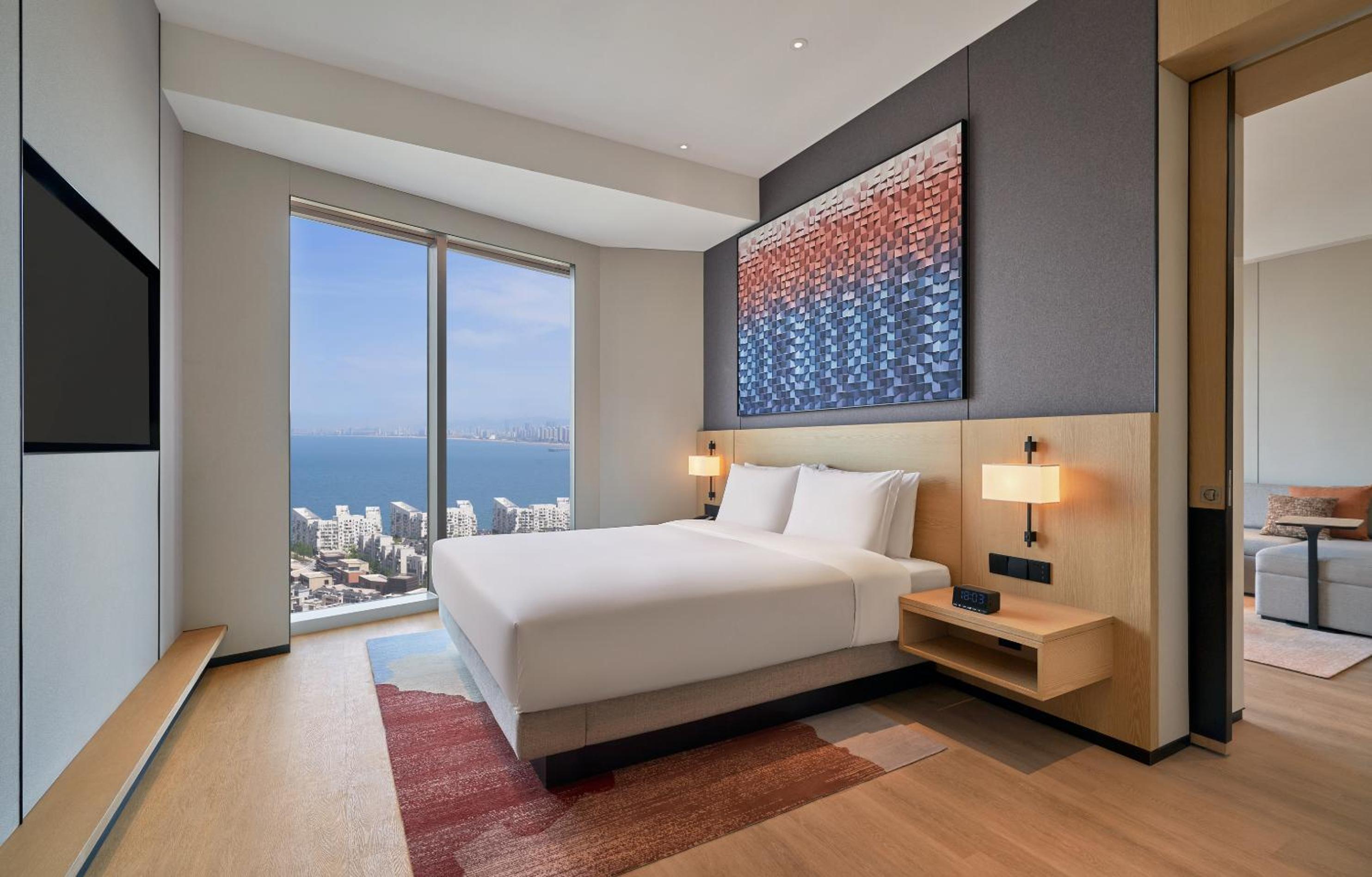 Family King Suite with Ocean View photo 2
