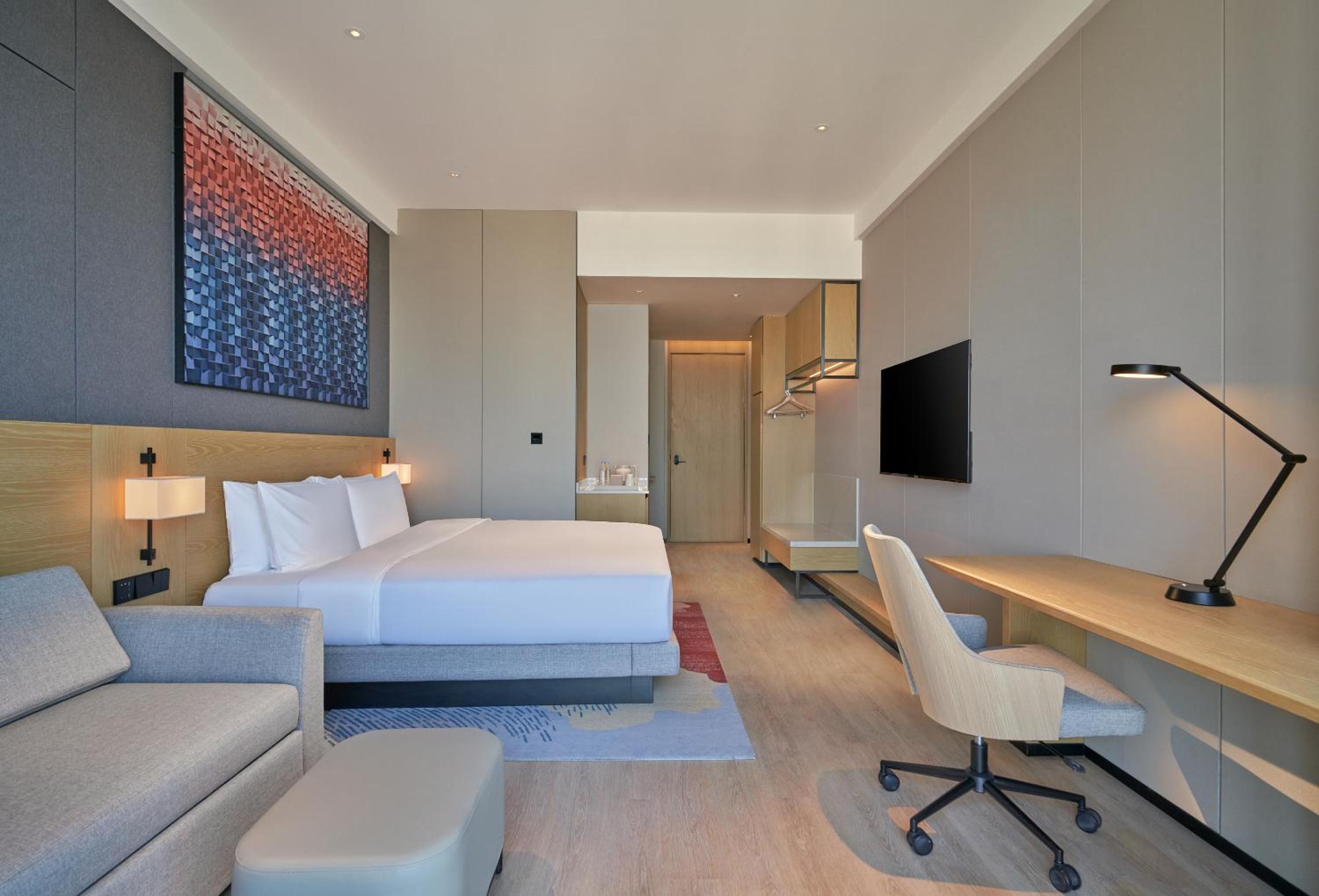King Room with Ocean View and Sofa Bed photo 2