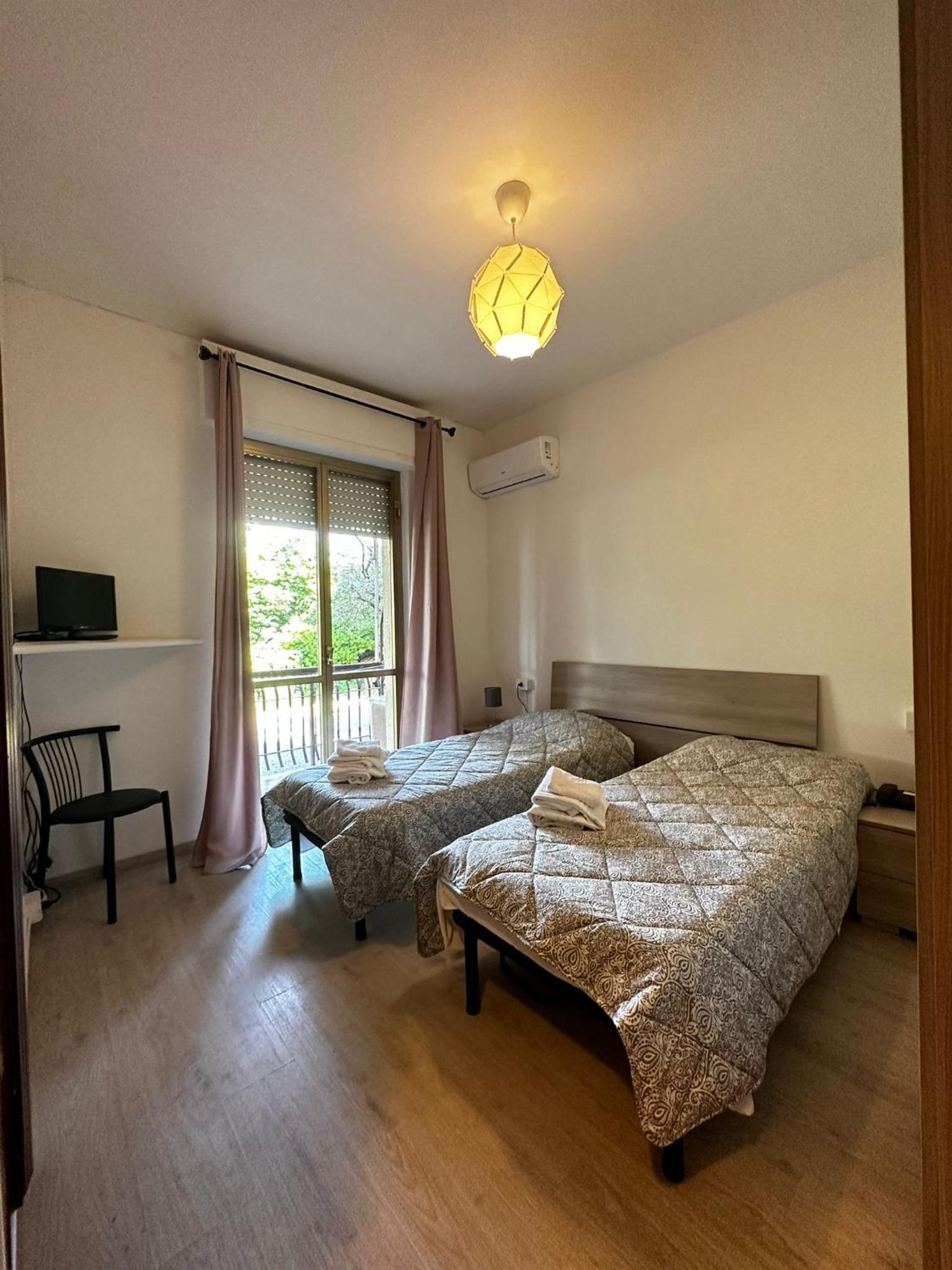 Standard Double Room photo 3