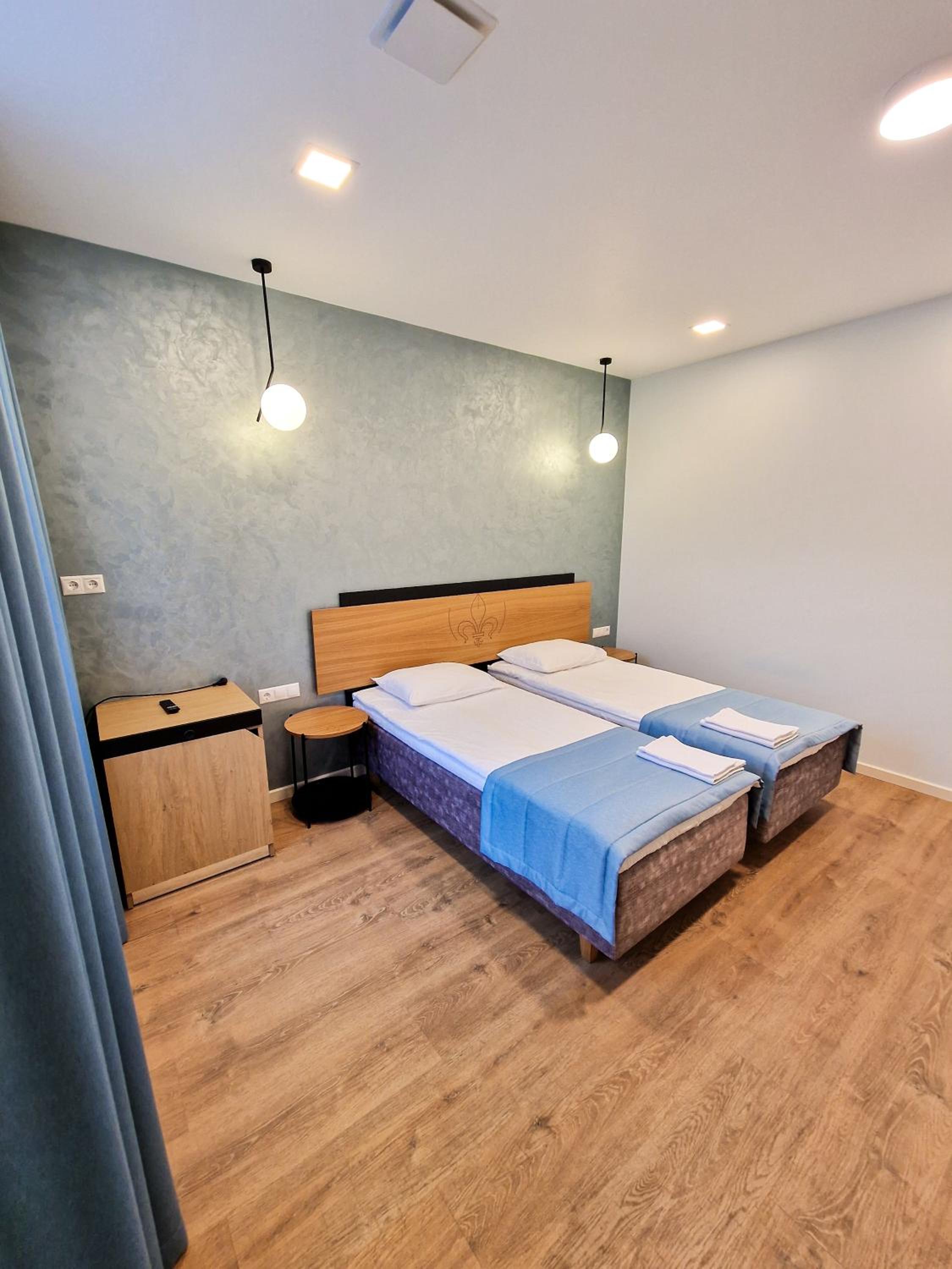 Double or Twin Room - Disability Access - Photo 1