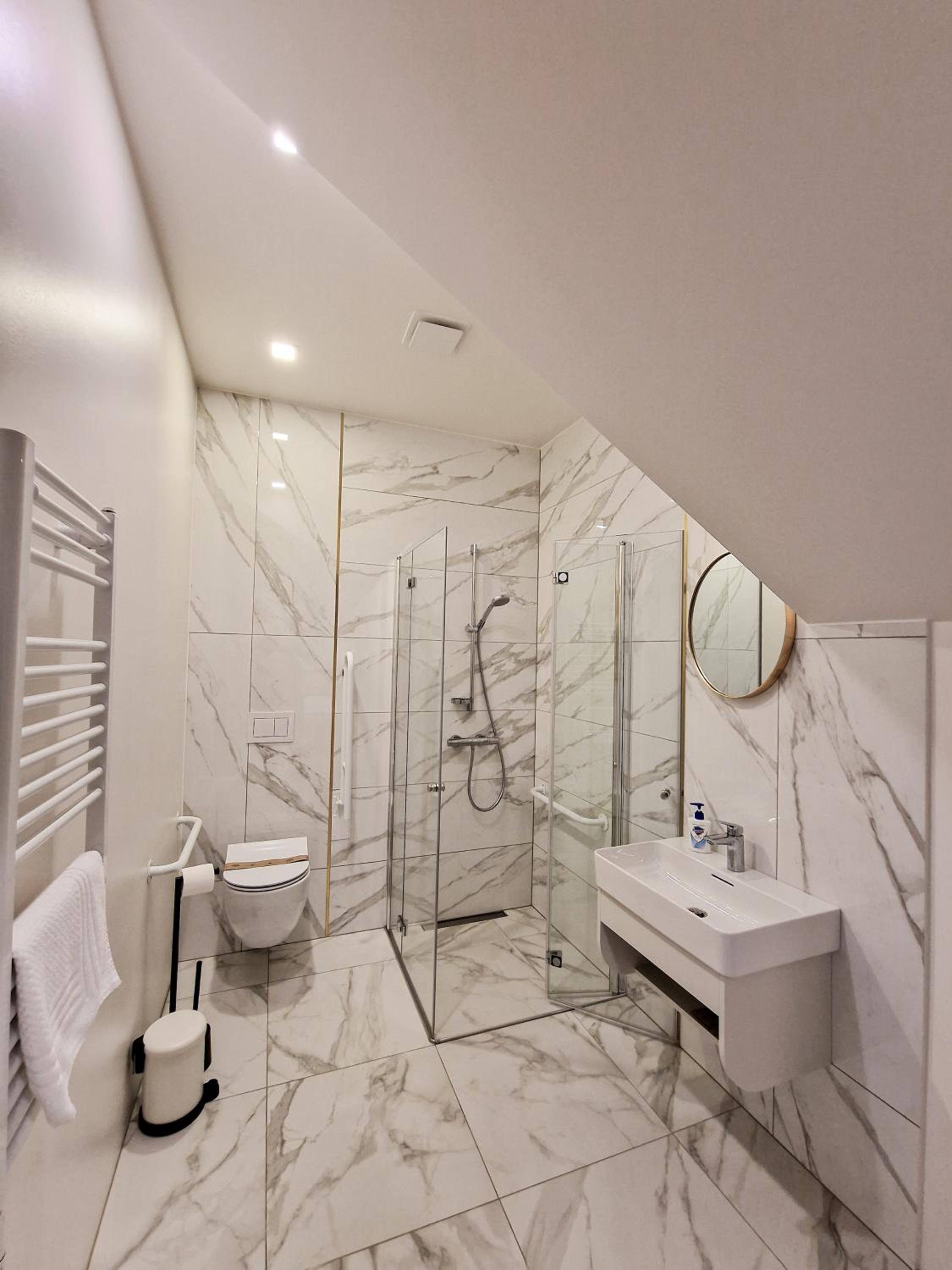 Double or Twin Room - Disability Access - Photo 2