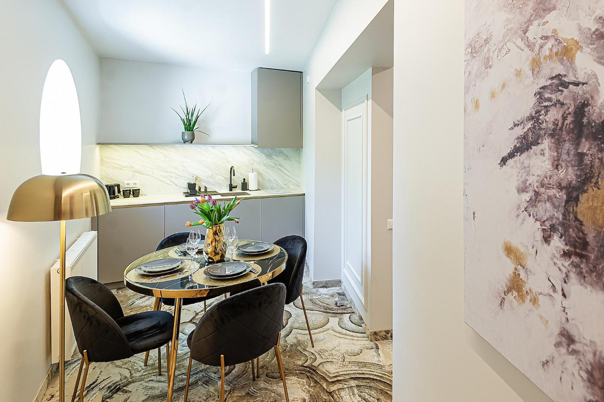 Family Suite with Morning Spa Access - Photo 13