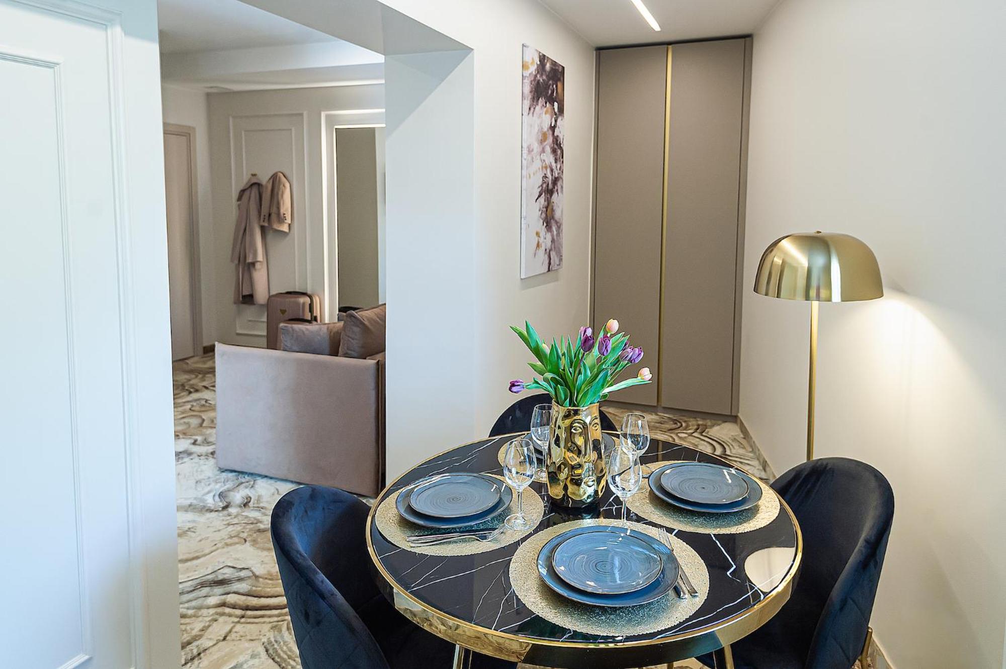Family Suite with Morning Spa Access - Photo 14